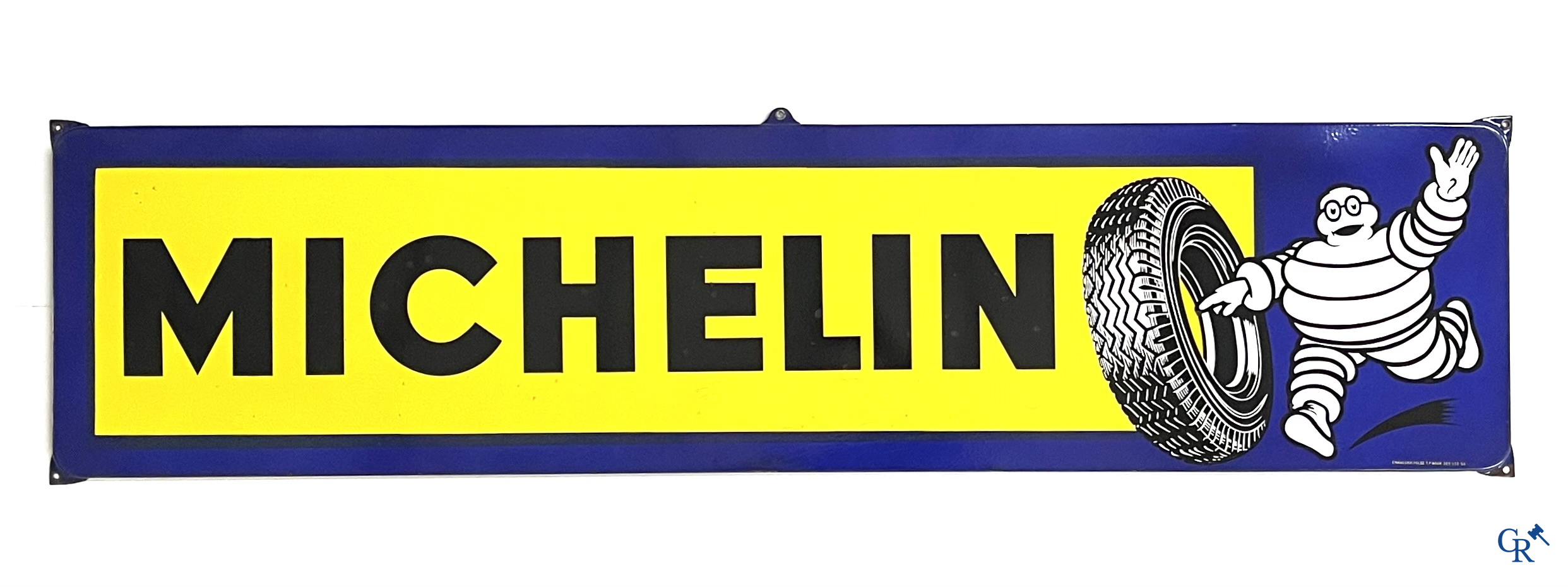 Michelin, groot emaille reclamebord met gele en blauwe achtergrond voor Michelin banden. Emaillerie Belge, 1958.
