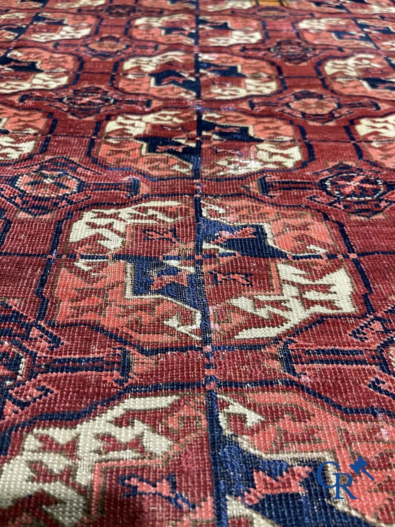 Tapis: Tekke. Ancien tapis oriental.