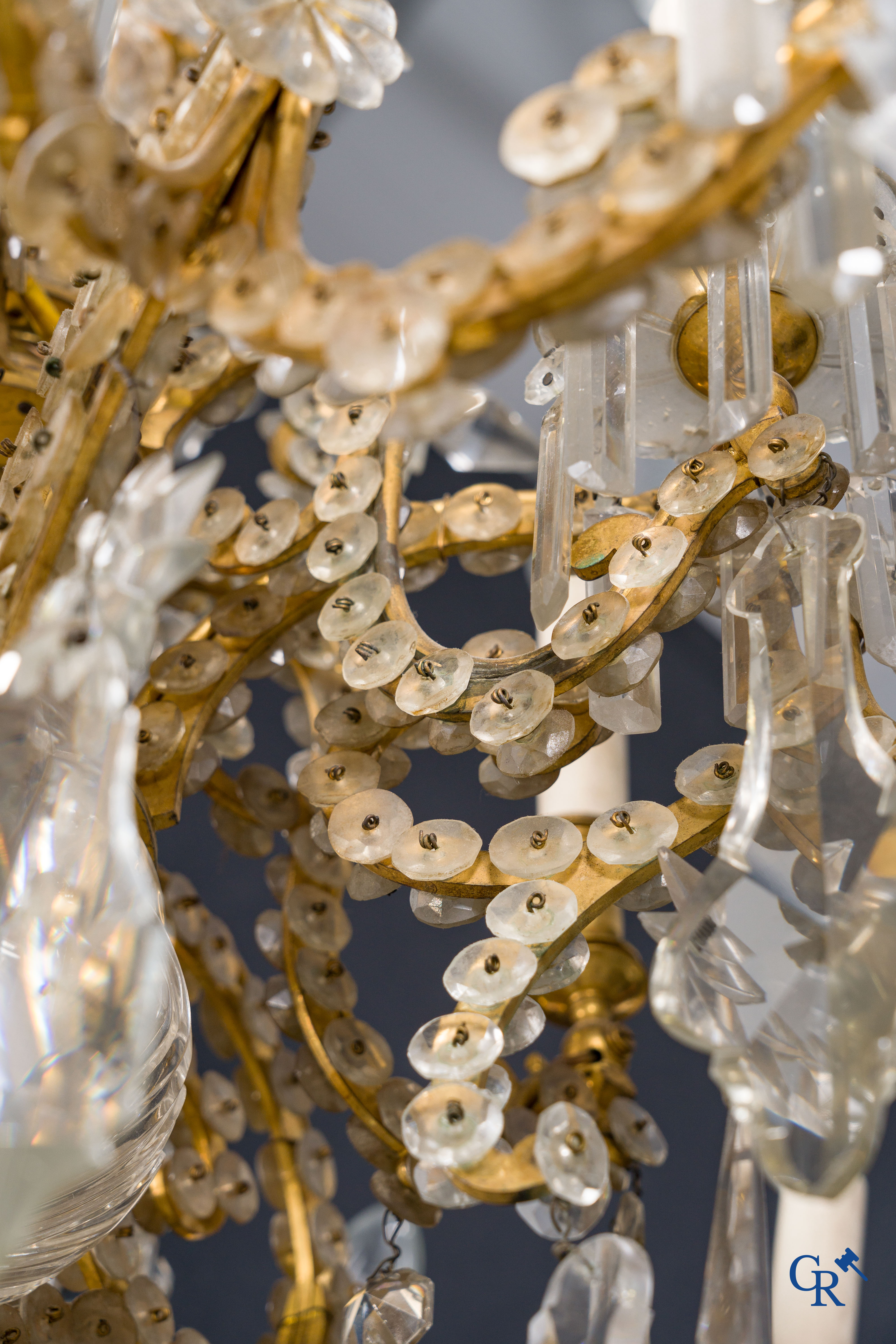 Imposing chandelier in gilded bronze and crystal in the manner of Baccarat. Napoleon III period.