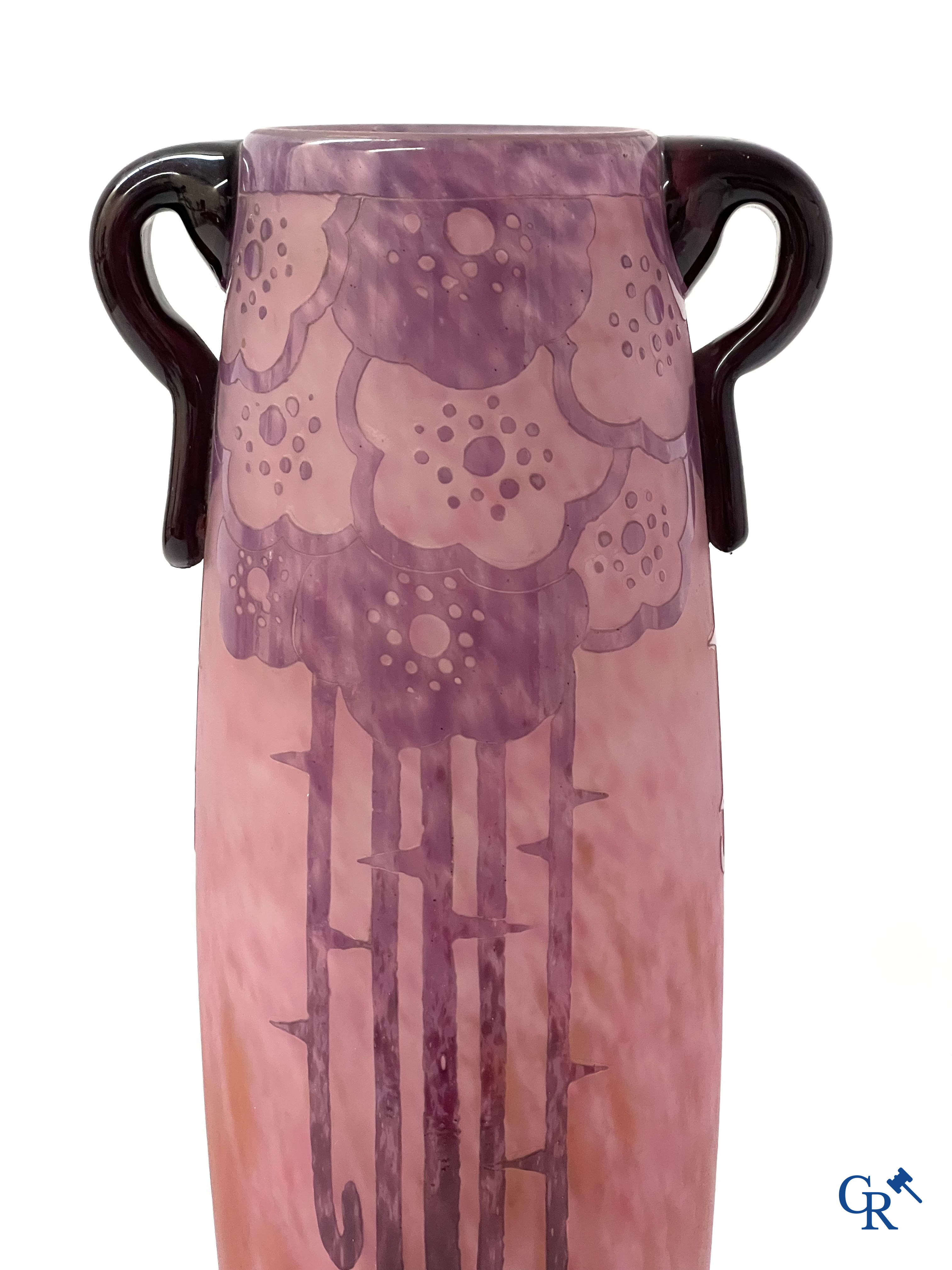 Art Deco, Charles Schneider. Grote art deco vaas in glaspasta, Circa 1930. Gesigneerd Charder en Le Verre Français.