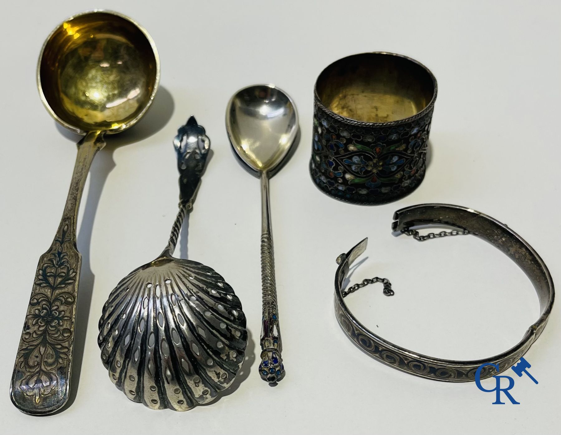 Russian silver: A lot with different pieces of Russian silver.