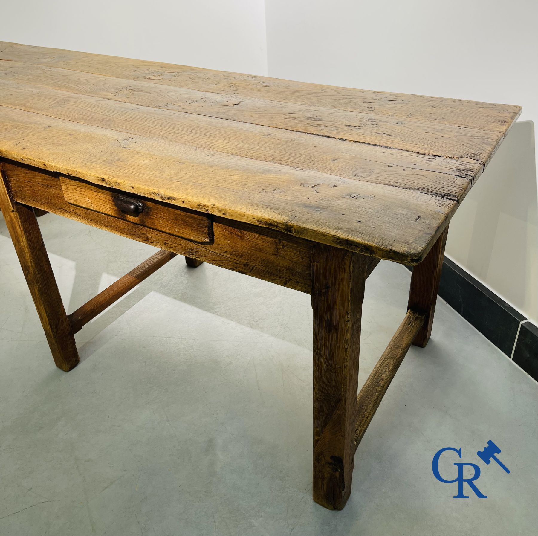 Large table in oak. 18th century.