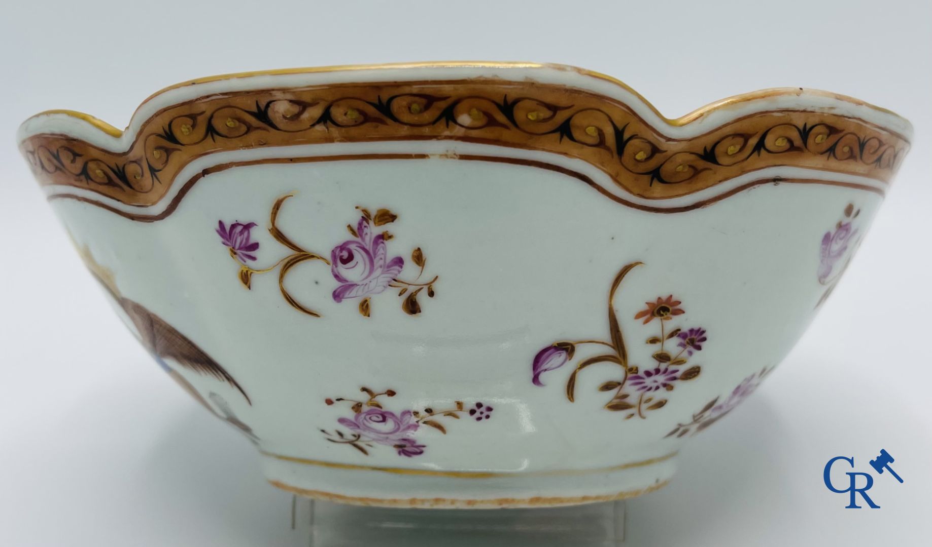 Asian Art: A Chinese famille rose bowl in export porcelain for the American market.