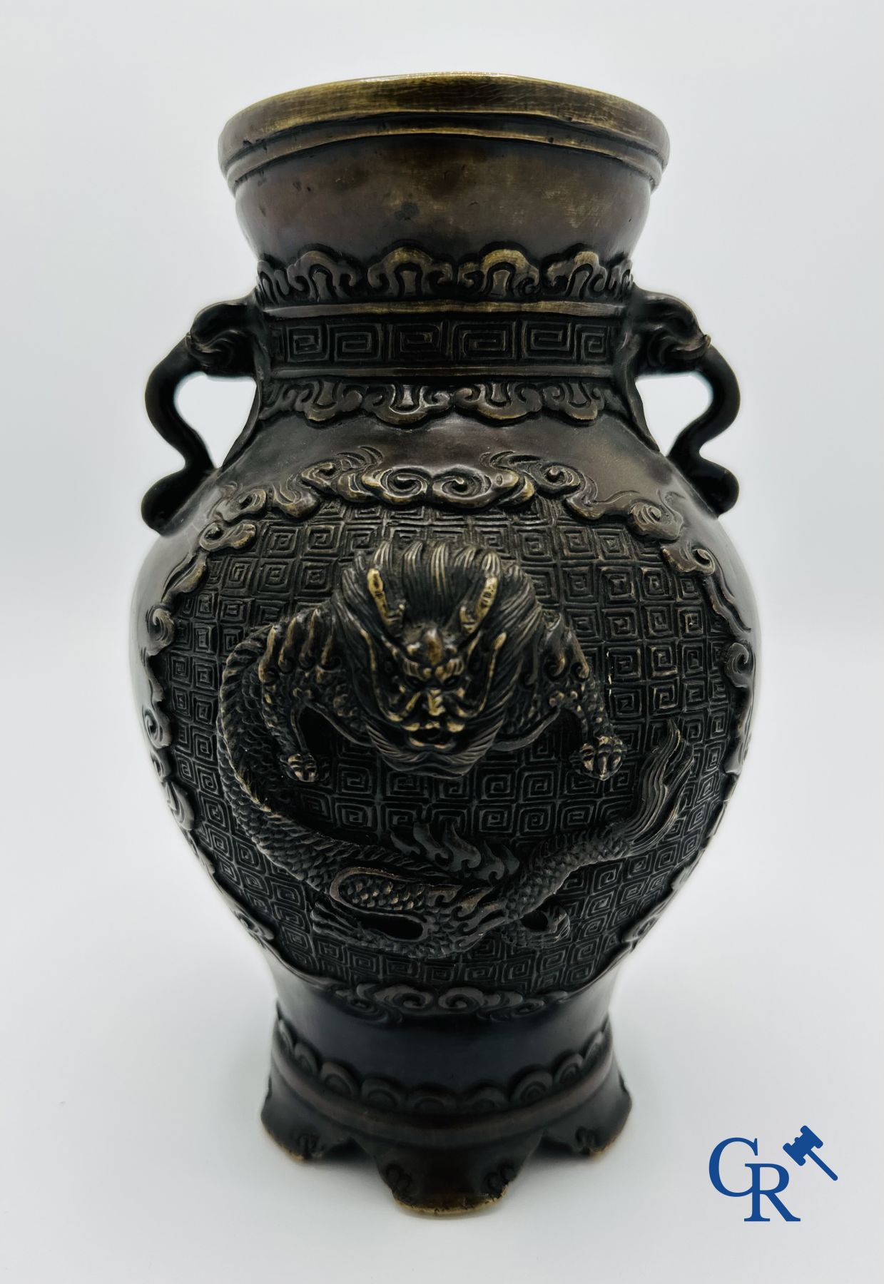 Chinese Art: 3 Chinese objects in bronze.