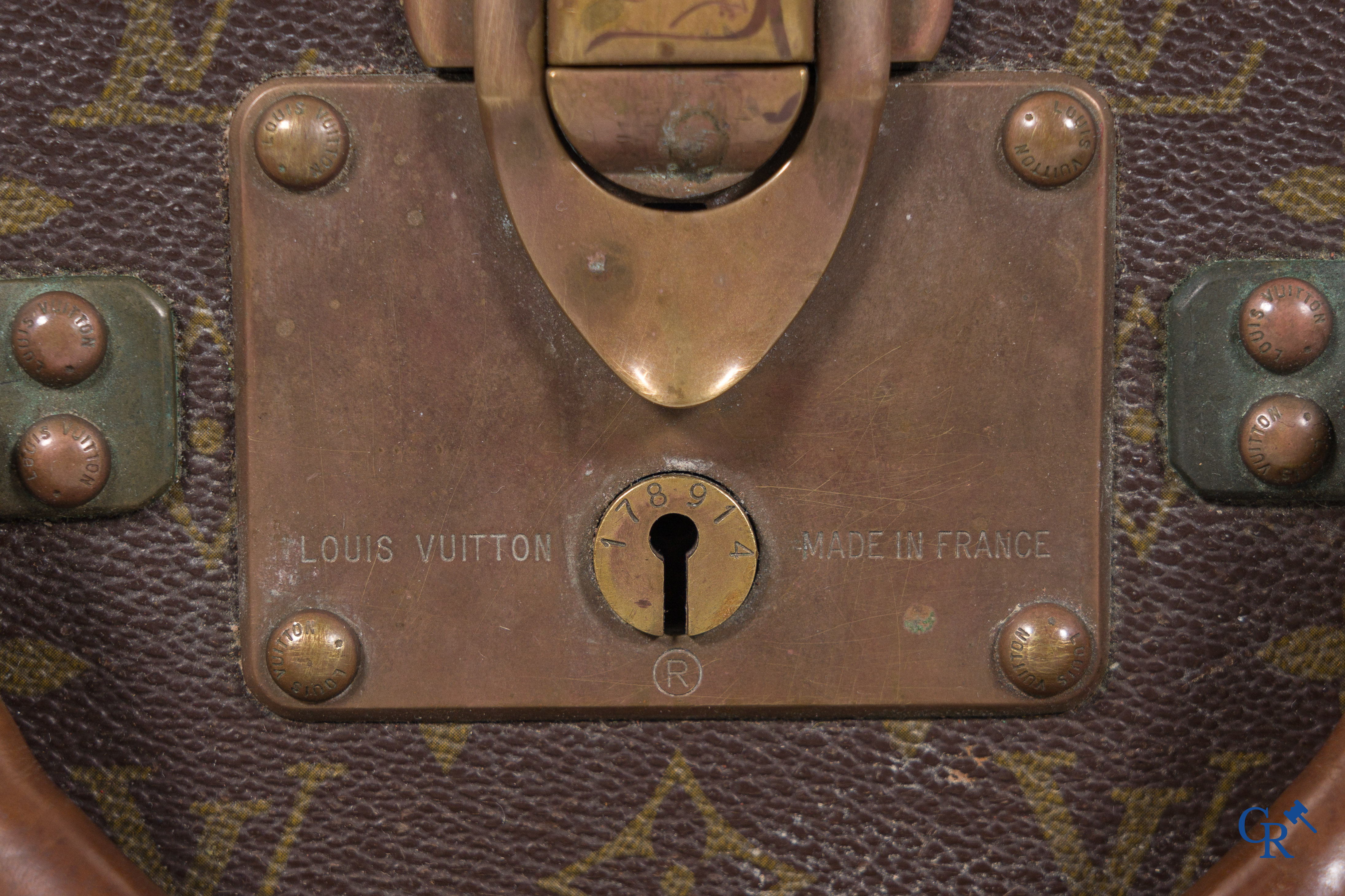 Louis Vuitton, 2 suitcases of which 1 with a label Av. Marceau 78 bis Paris and numbered 982010.