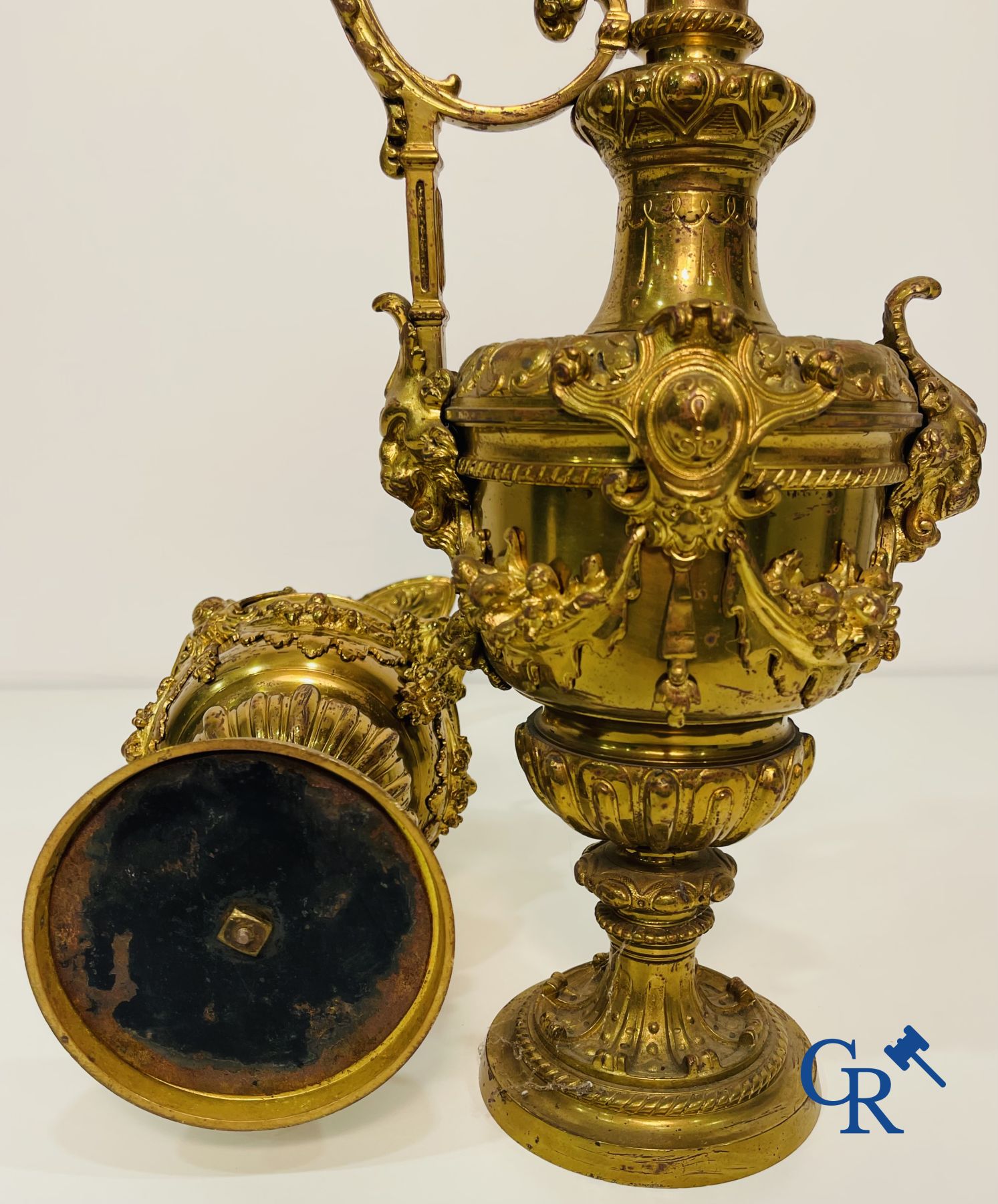 A pair of gilded bronze ewer vases. Napoleon III period.