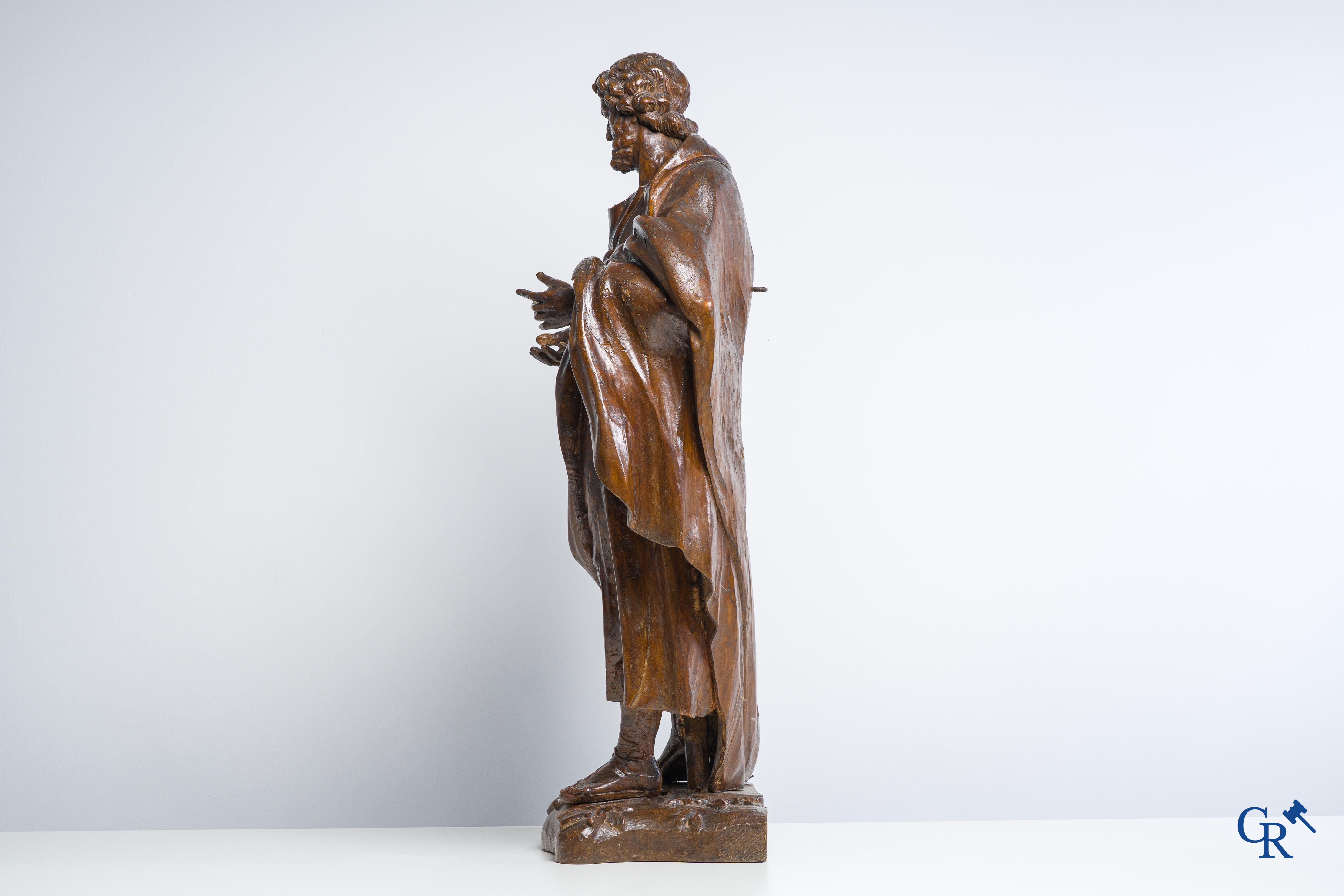 Statue of an apostle in limewood. 17th-18th century.