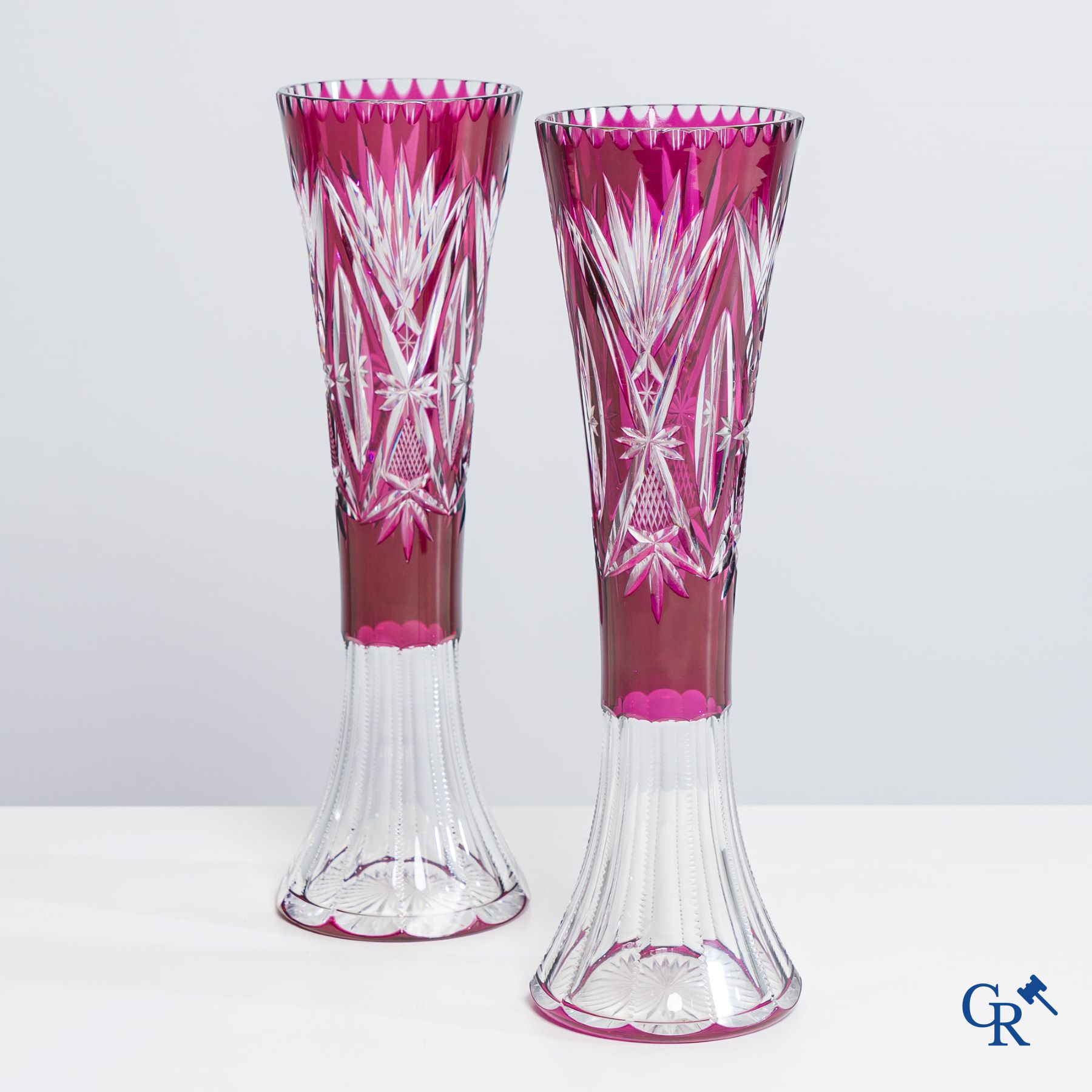 Val Saint Lambert: Paire de vases en cristal.