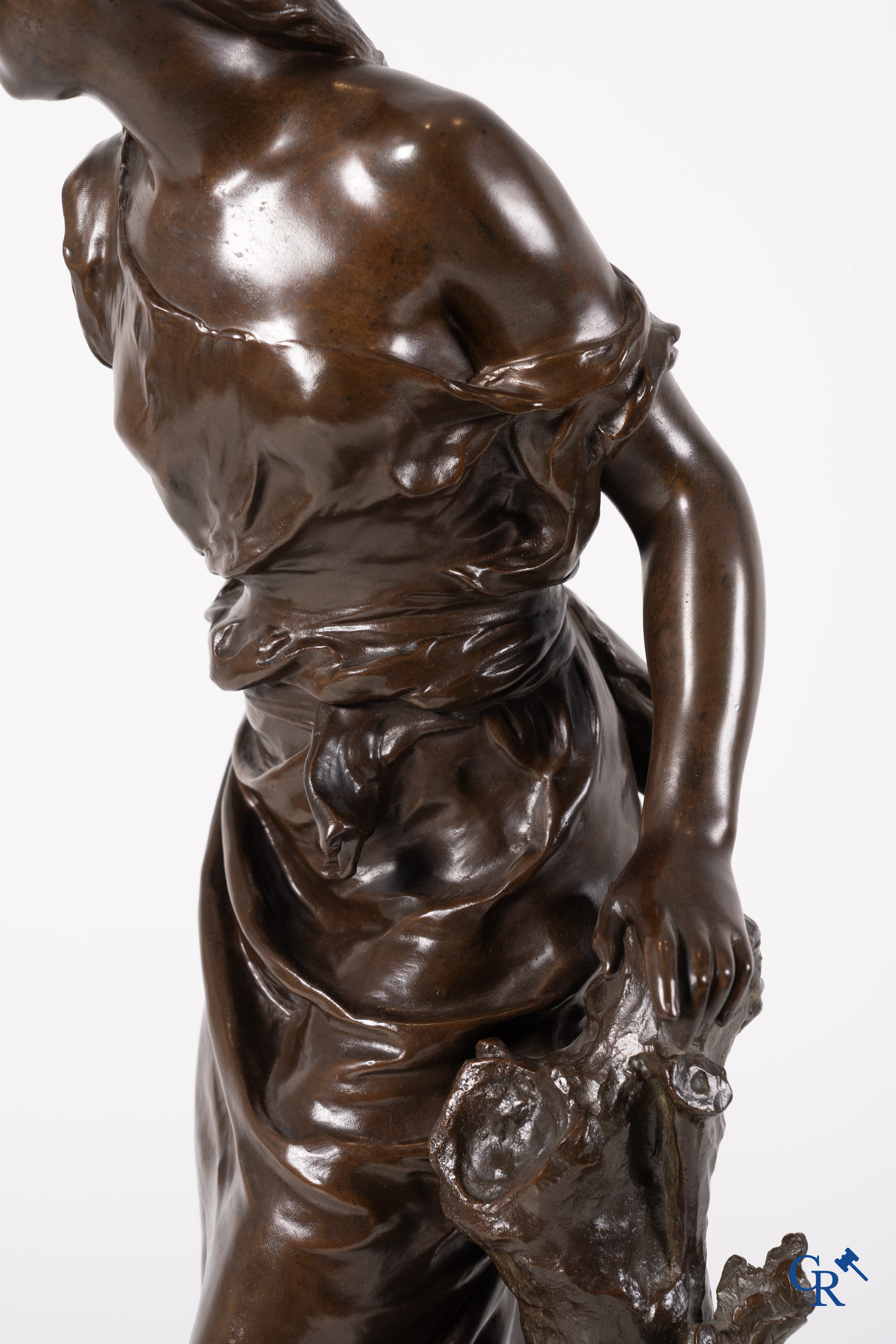 Mathurin Moreau (1822-1912) Beautiful bronze statue with brown patina. Signed Math. Moreau. 19th century.