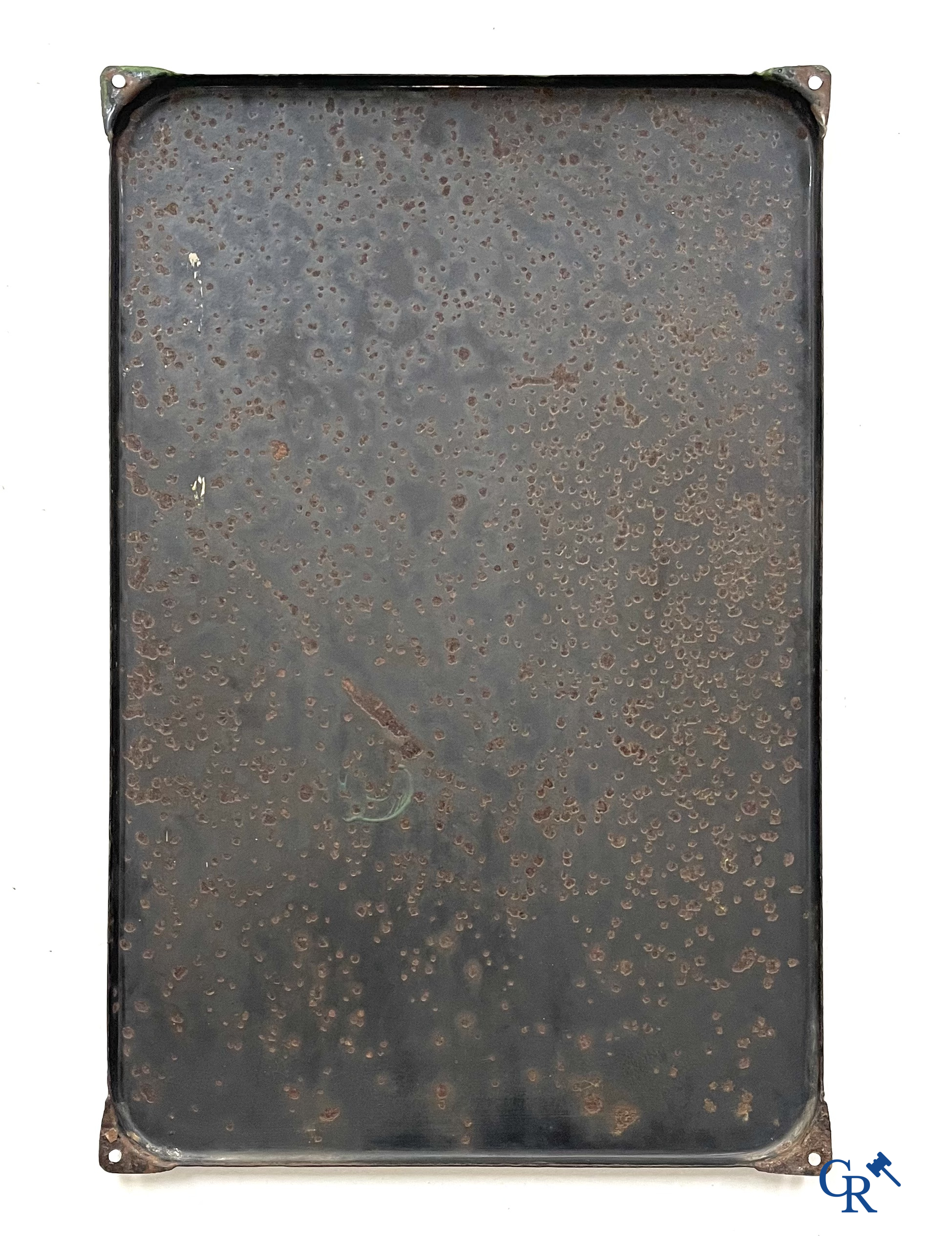 Chef de Cuisine, emaille bord voor de Syndical Professionnel du Restaurateur d'Alsace Lorraine. Gesigneerd Howald.