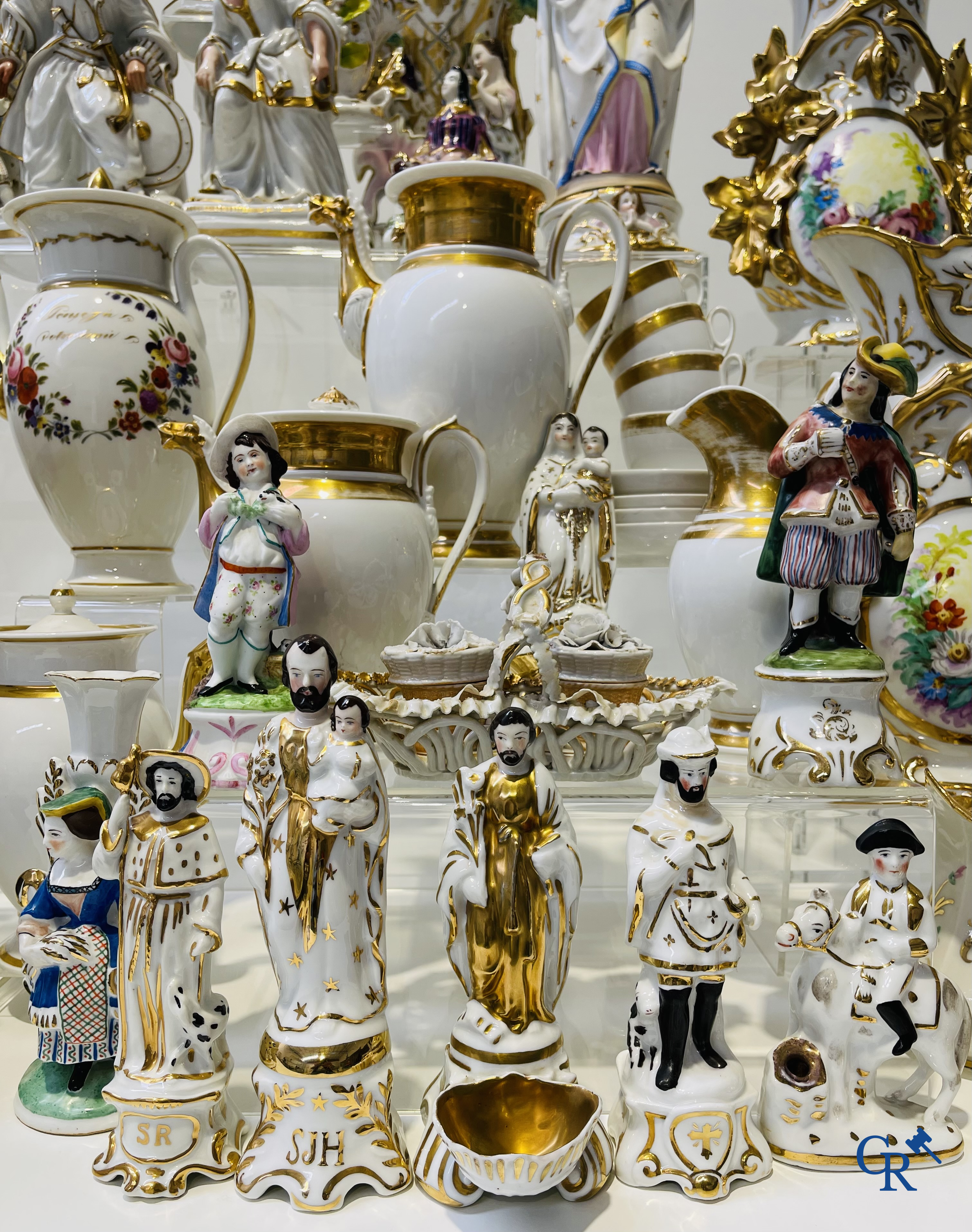 Large lot of holy water vessels, statues of saints, etc. in old Brussels and Paris porcelain. 