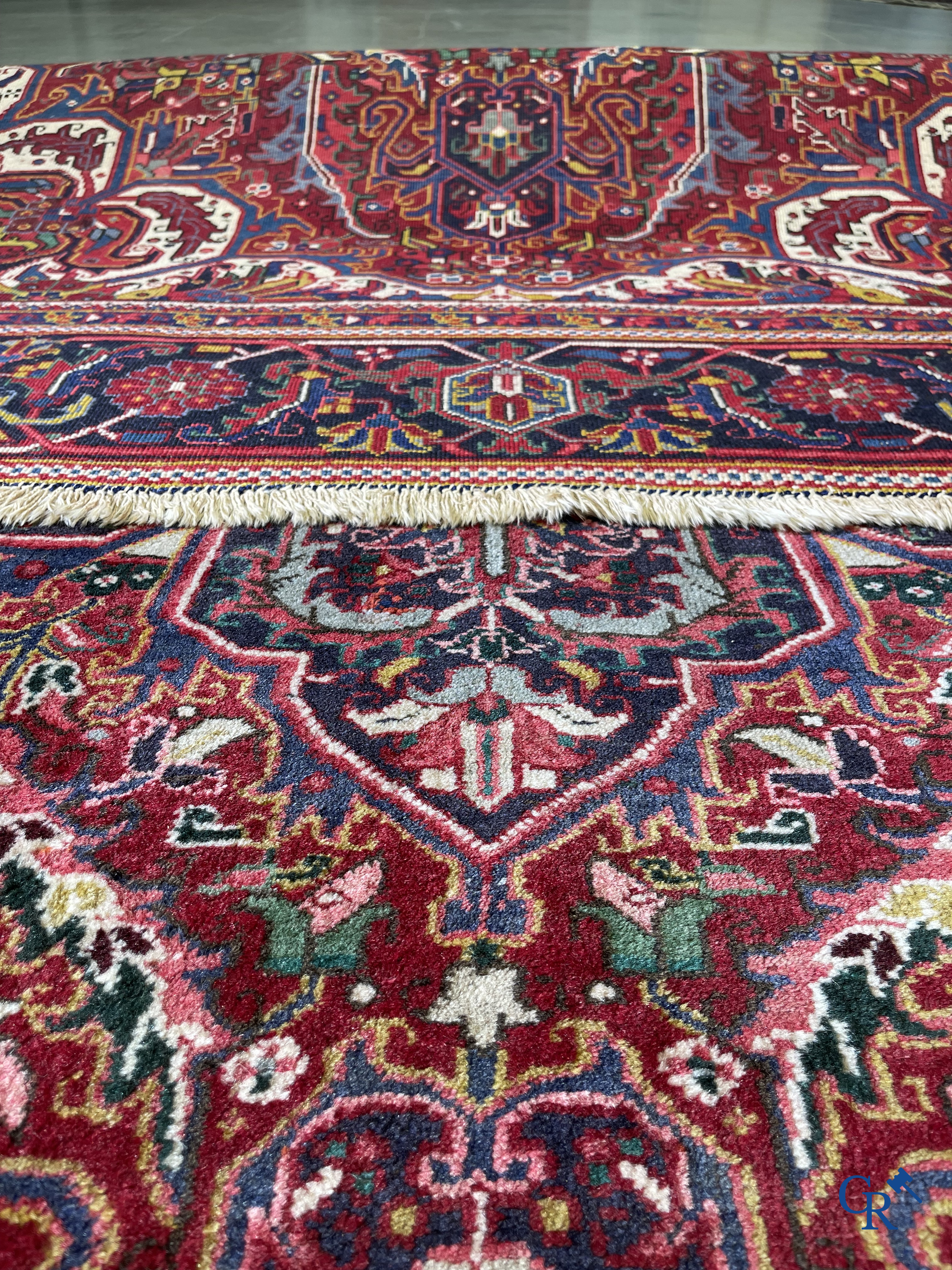 Tapis d'orient: Iran, un grand tapis persan noué à la main. Kashan.