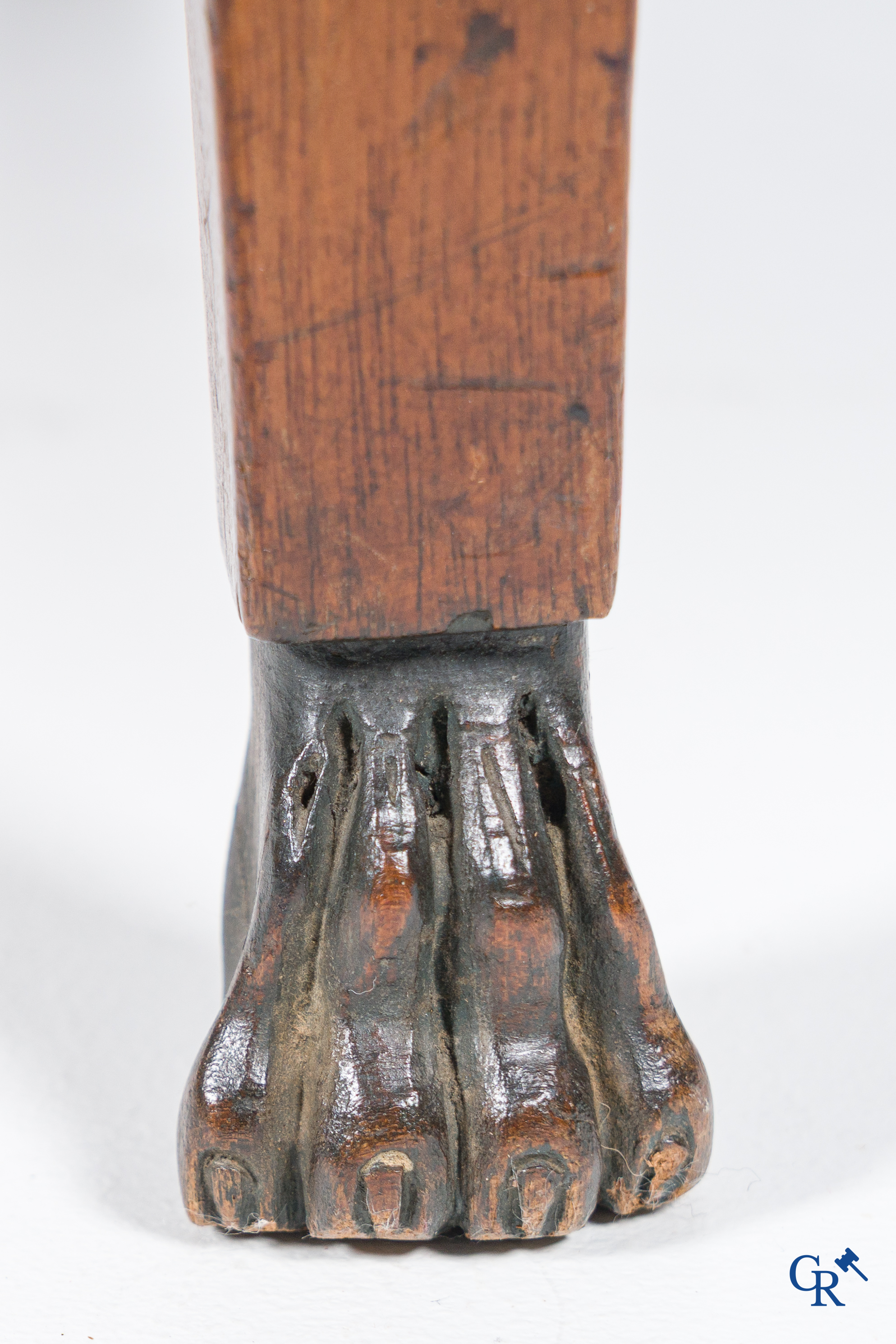 Empire. Een bureaustoel in mahonie hout, Retour d'Egypte-stijl. Empire periode, circa 1815.