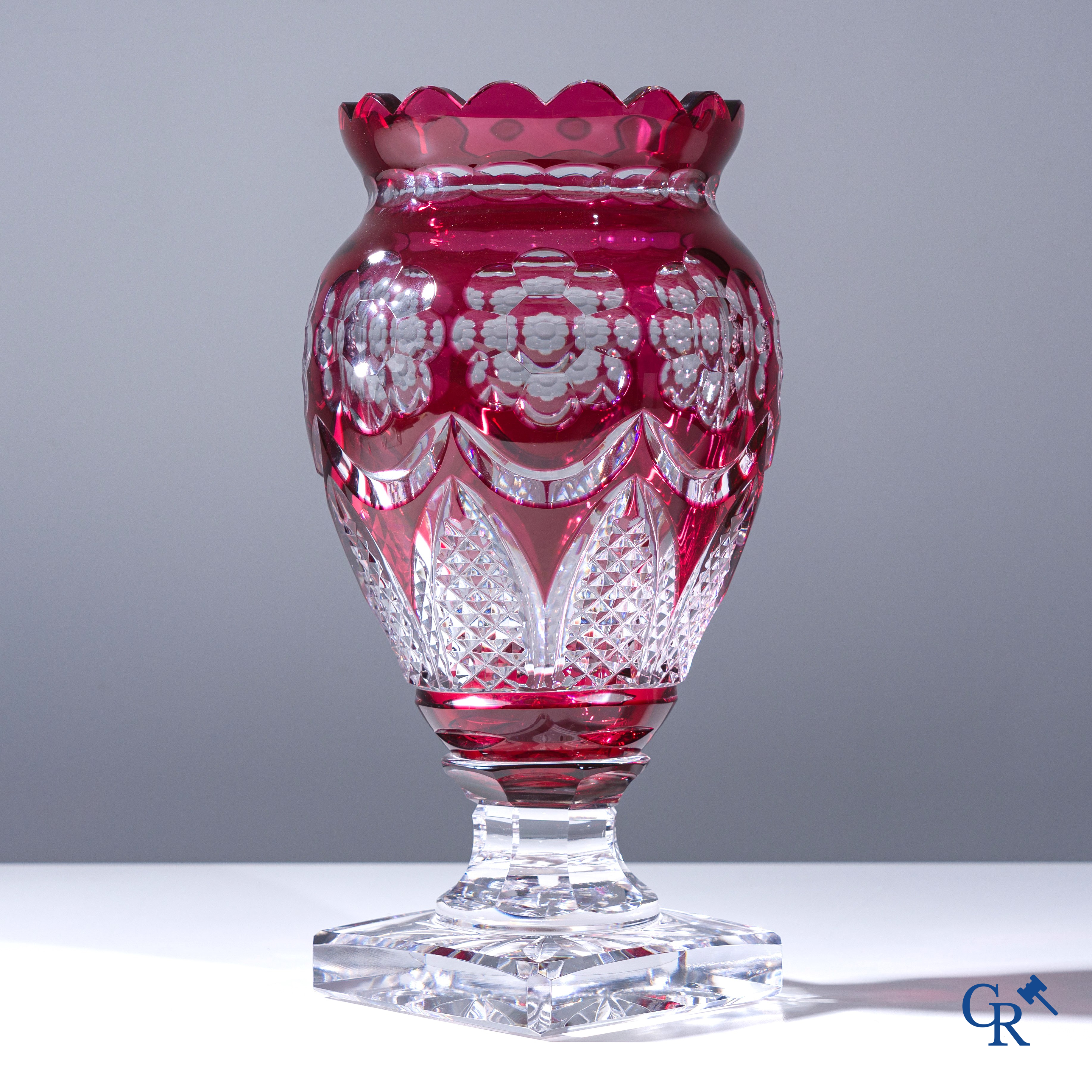 Val Saint Lambert. Vase Rose Medicis, designer Hubert Lega 1994. Numéroté 44/75.