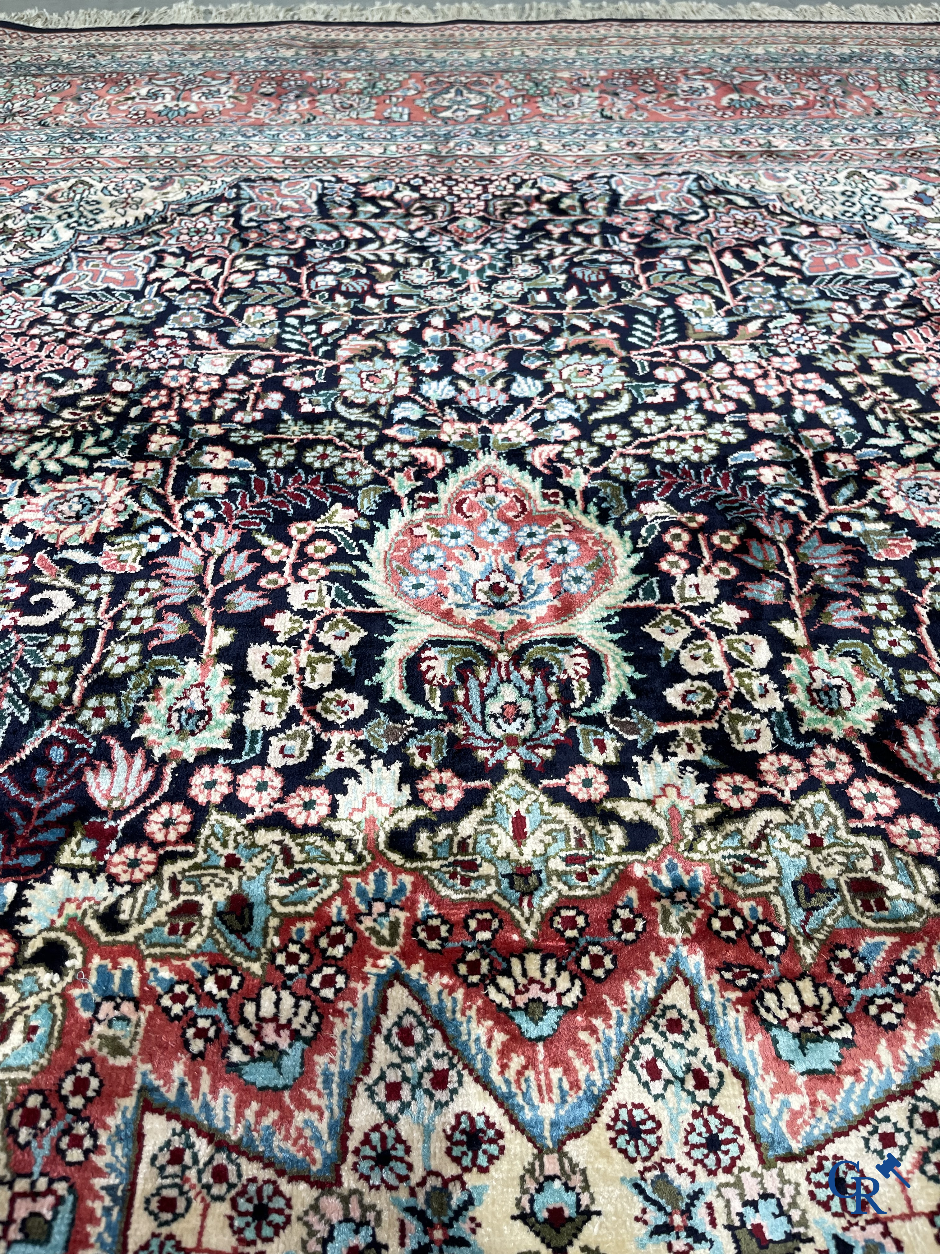 Oriental carpets: Ghoum, an exceptional hand-knotted carpet in wool and silk.