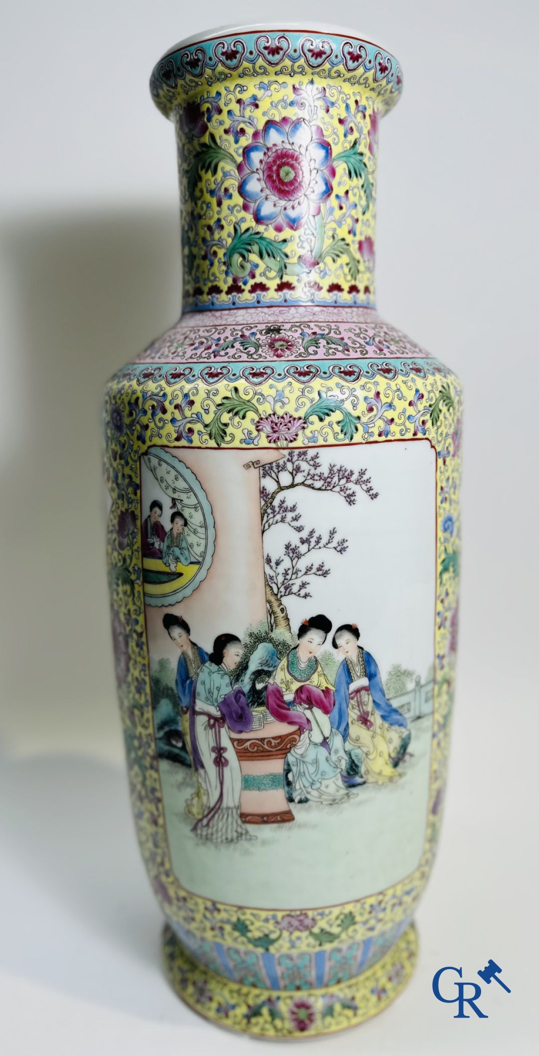 Chinese Porcelain: Large Chinese vase with a double decor. 20th century.