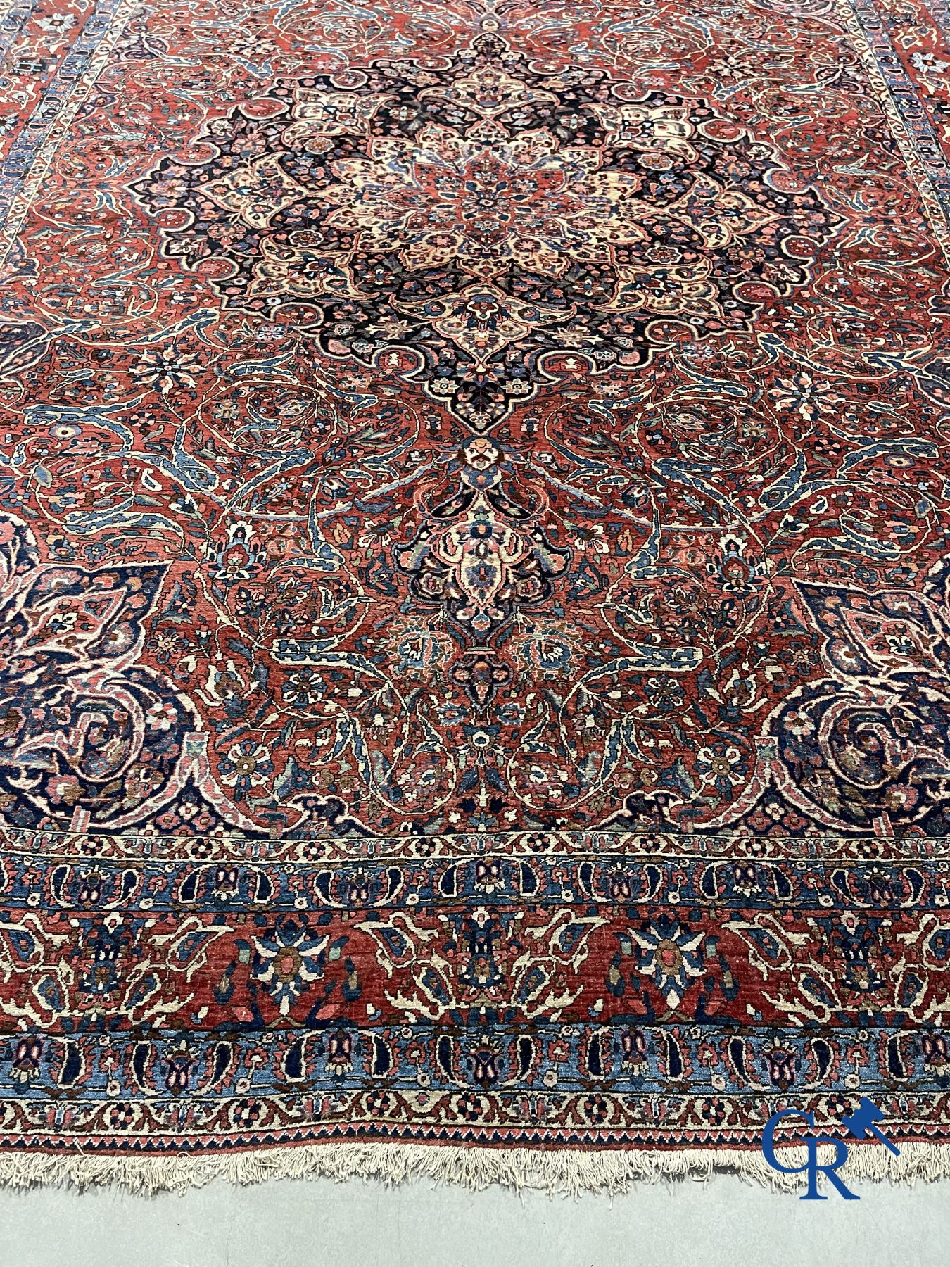 Carpets: Iran: An exceptional Persian carpet. Kashan.