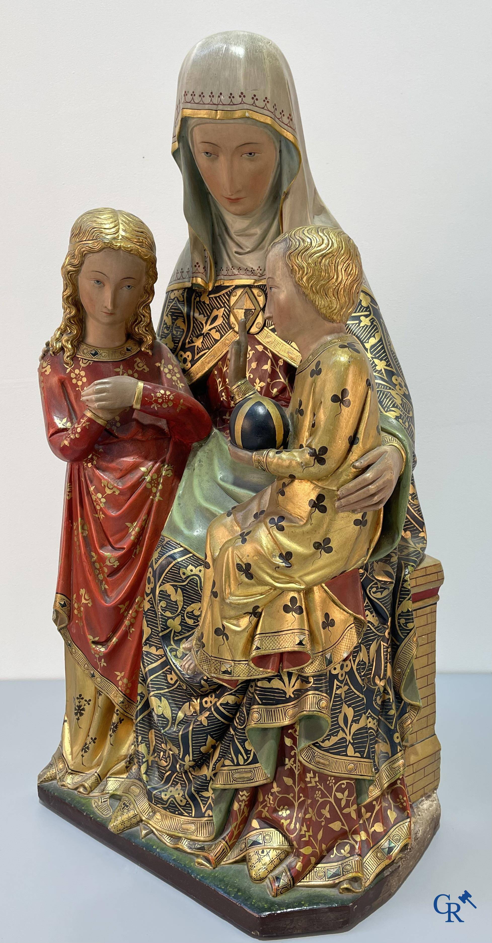 Religieuze objecten, voorstelling van Sint Barbara en Sint Anna ten Drieën in originele polychromie. Eind 19e eeuw.