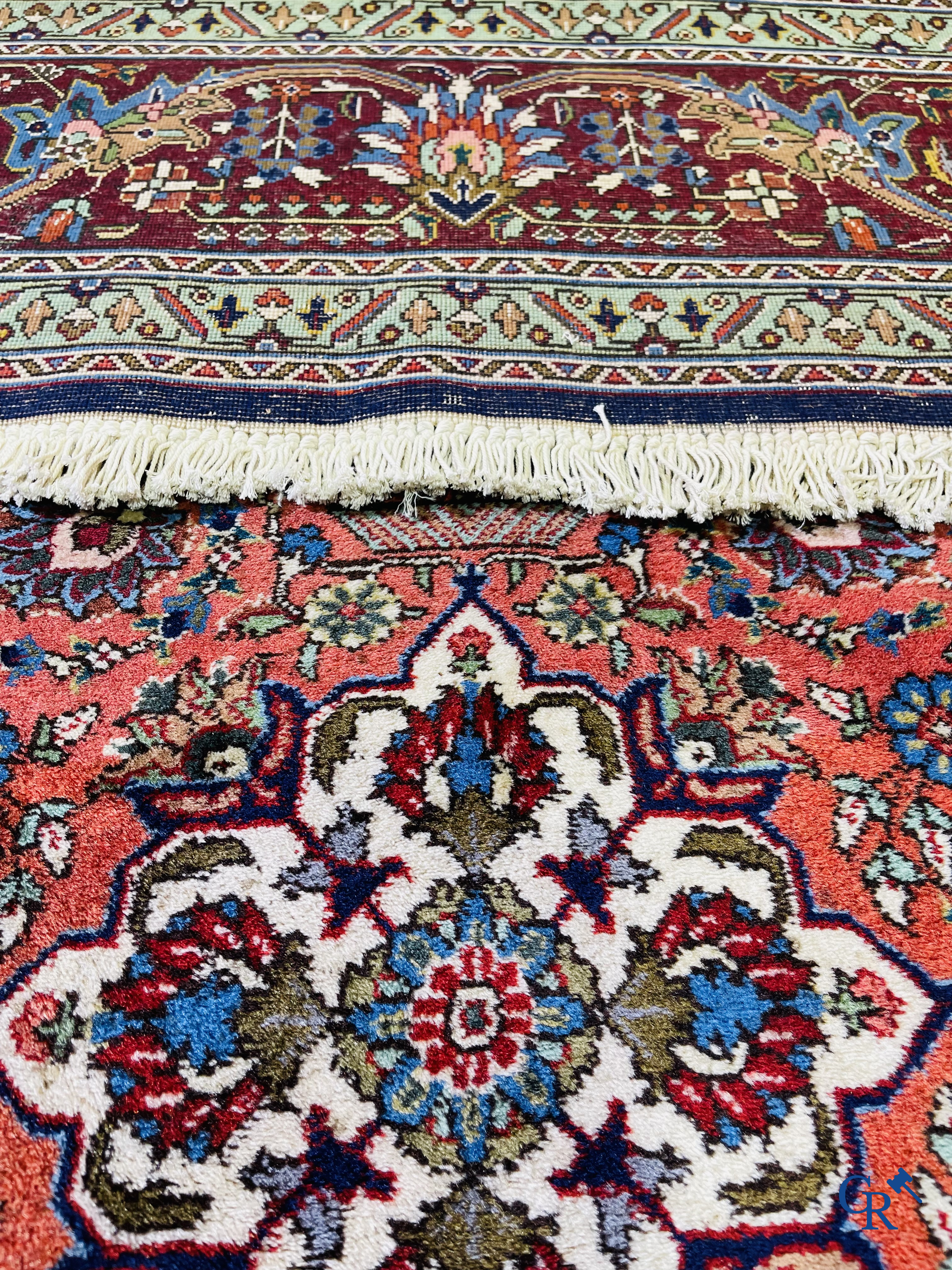 Tapis d'Orient: Tabriz Iran, tapis perse. Grand tapis noué à la main.