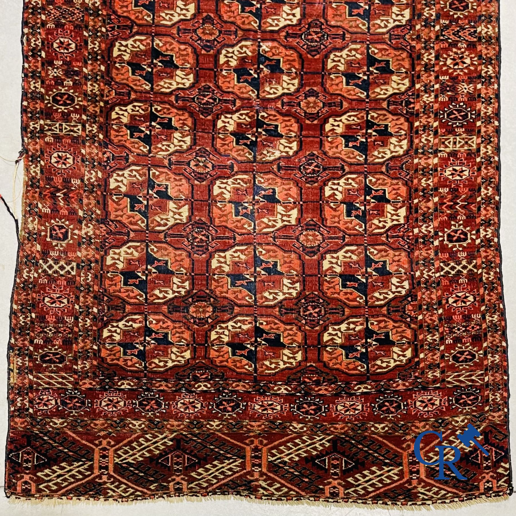 Tapis: Tekke. Ancien tapis oriental.