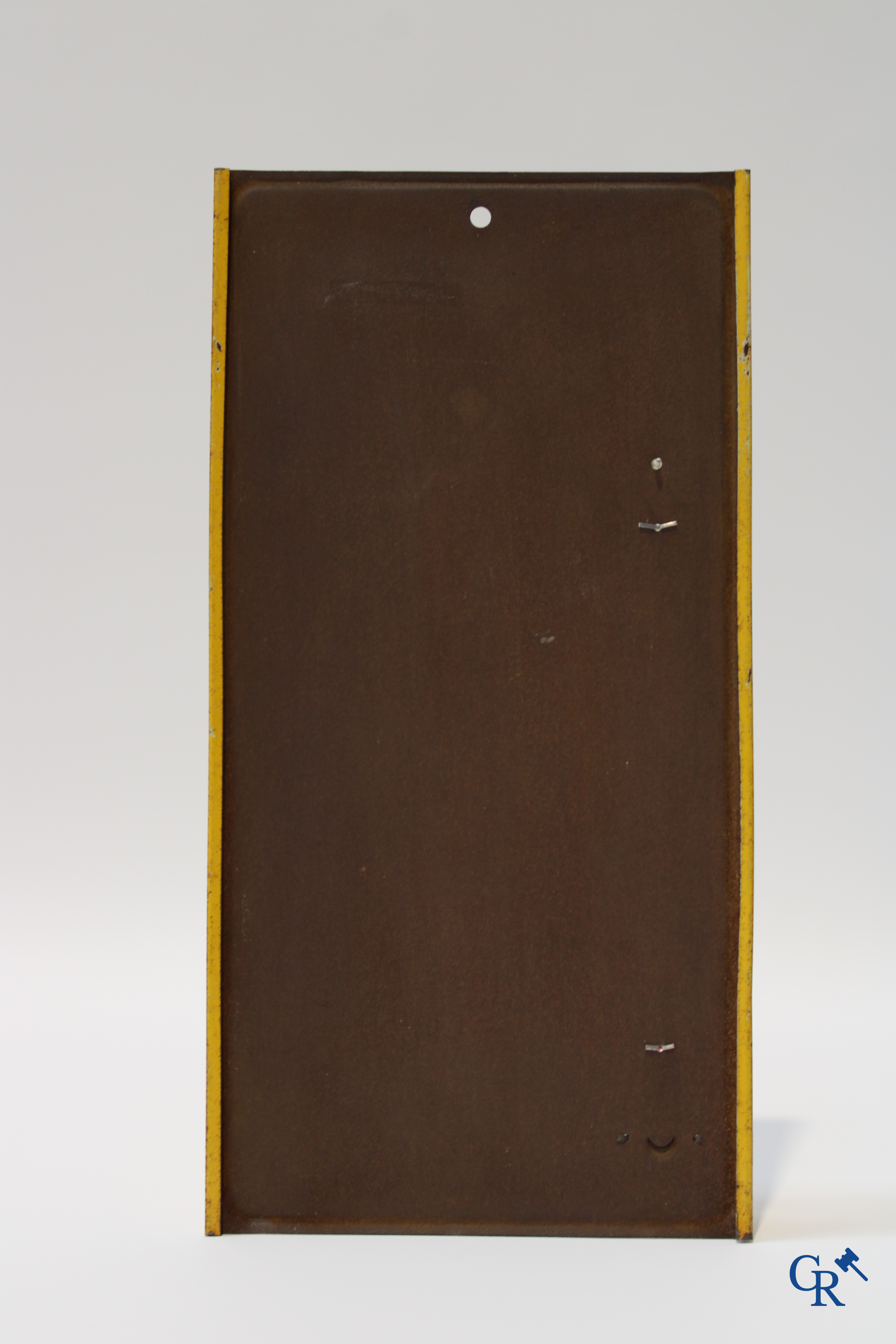 Menier, "Les plus fins des chocolats fins" publiciteits thermometer gedrukt op metaal. Waarschijnlijk 60'er jaren.