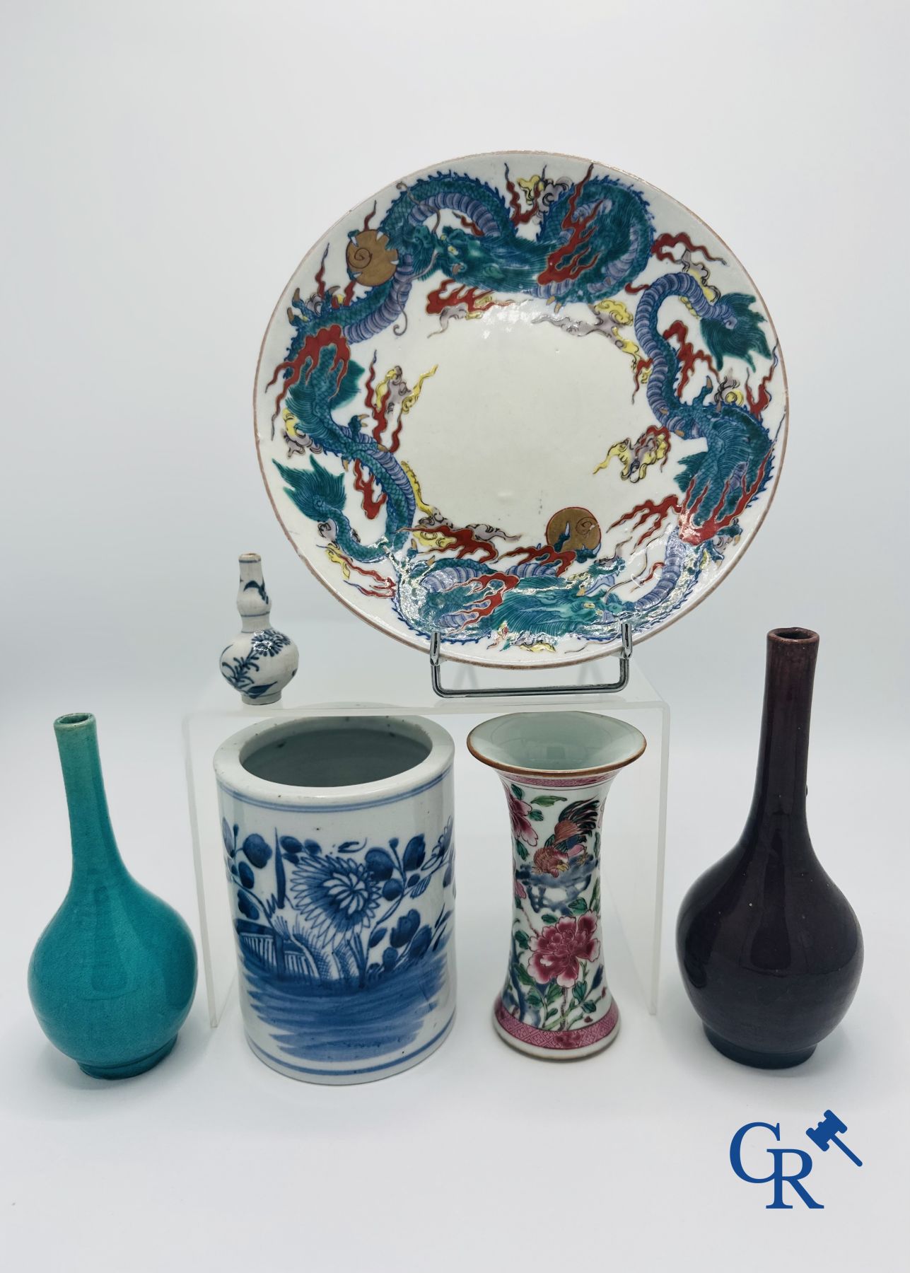 Porcelaine Chinoise: Lot de 6 pièces différentes de porcelaine Chinoise. 18ème-19ème.