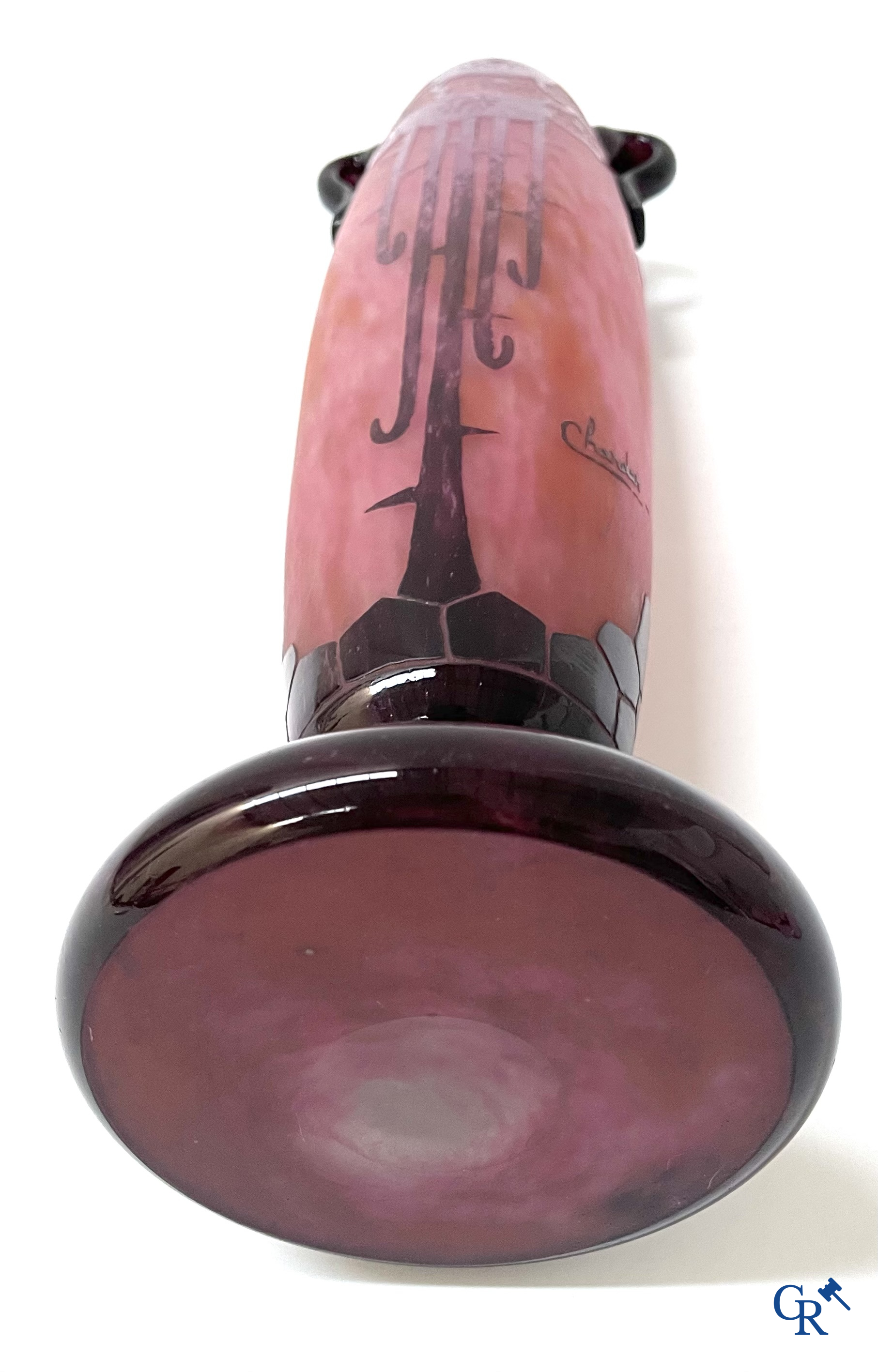 Art Deco, Charles Schneider. Grote art deco vaas in glaspasta, Circa 1930. Gesigneerd Charder en Le Verre Français.