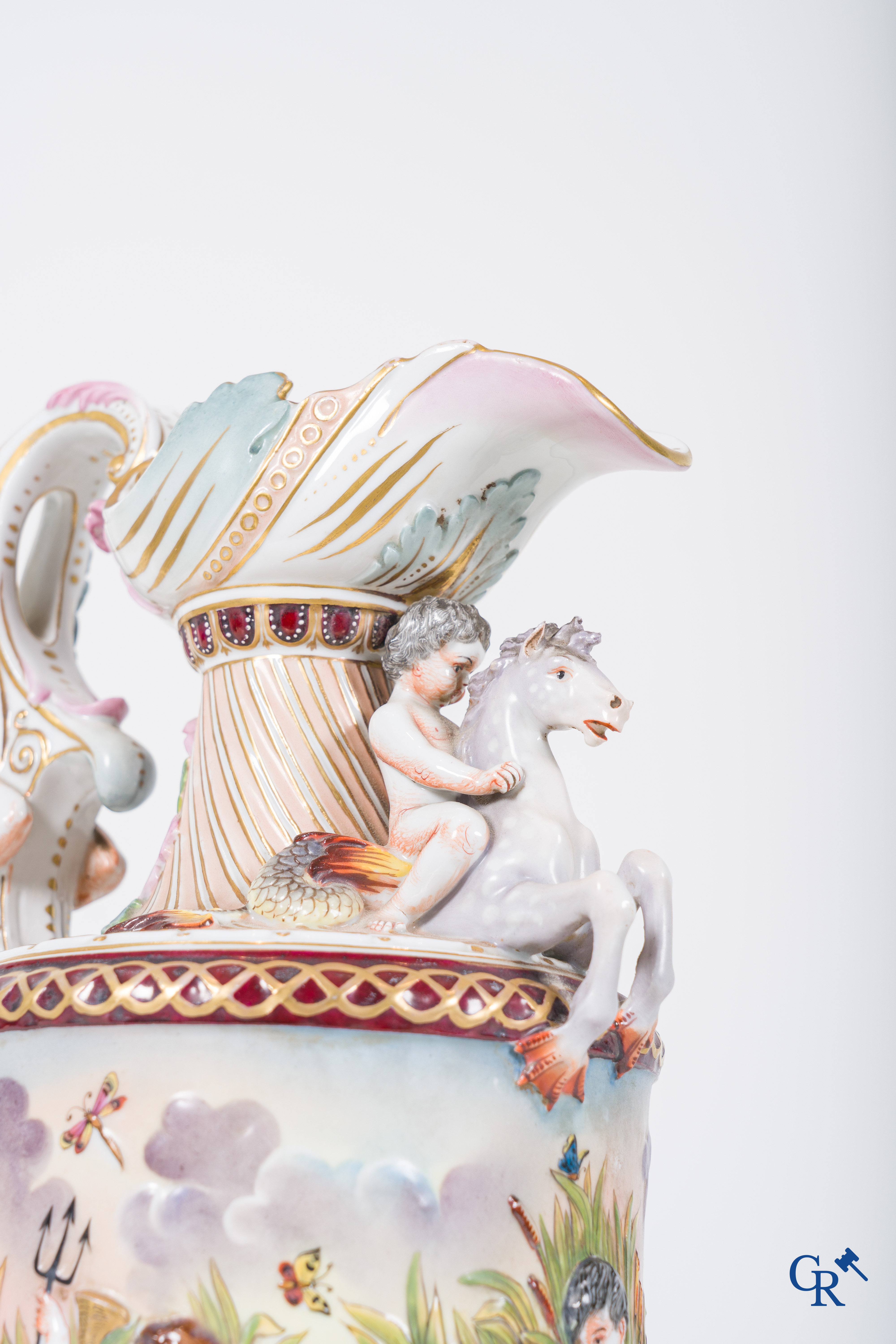 A richly crafted Renaissance-style jug or Aiguière in Naples porcelain. Late 19th century.