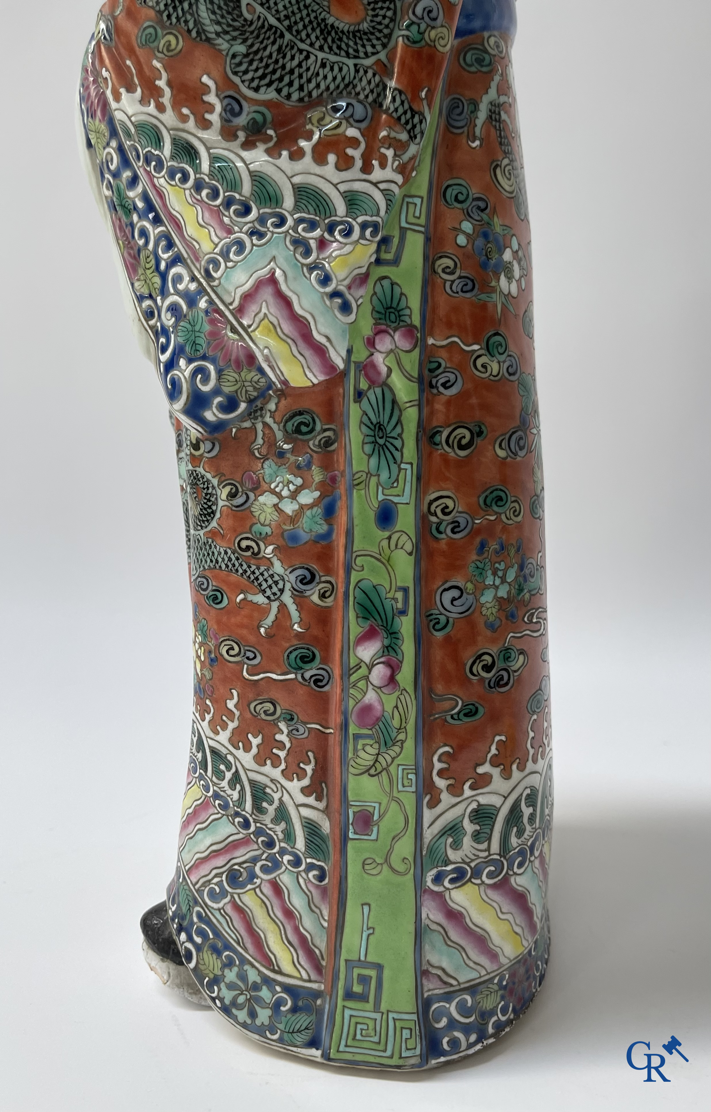 Aziatica, Chinees porselein. 3 Chinese famille rose figuren van onsterfelijken. 19de eeuw.