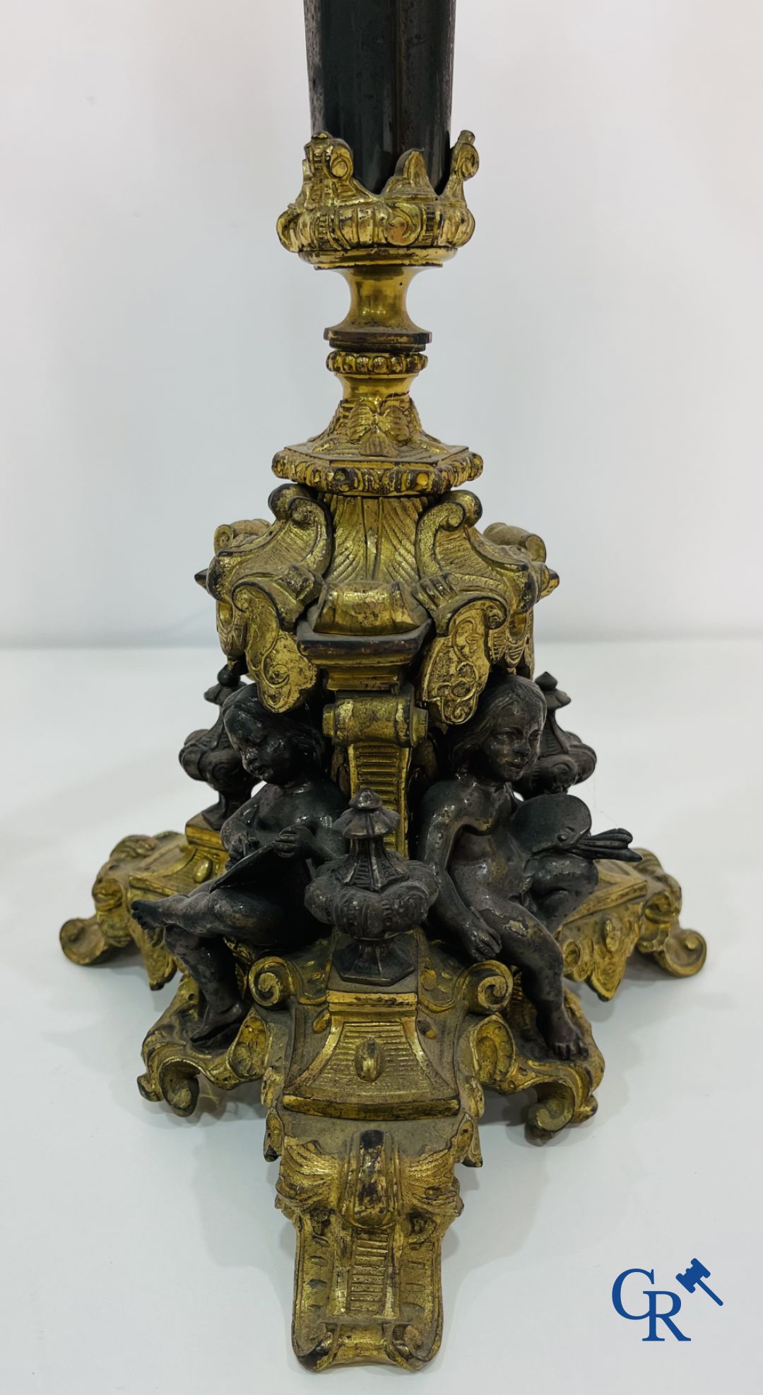 Important 3-piece fireplace set in bronze and spelter.