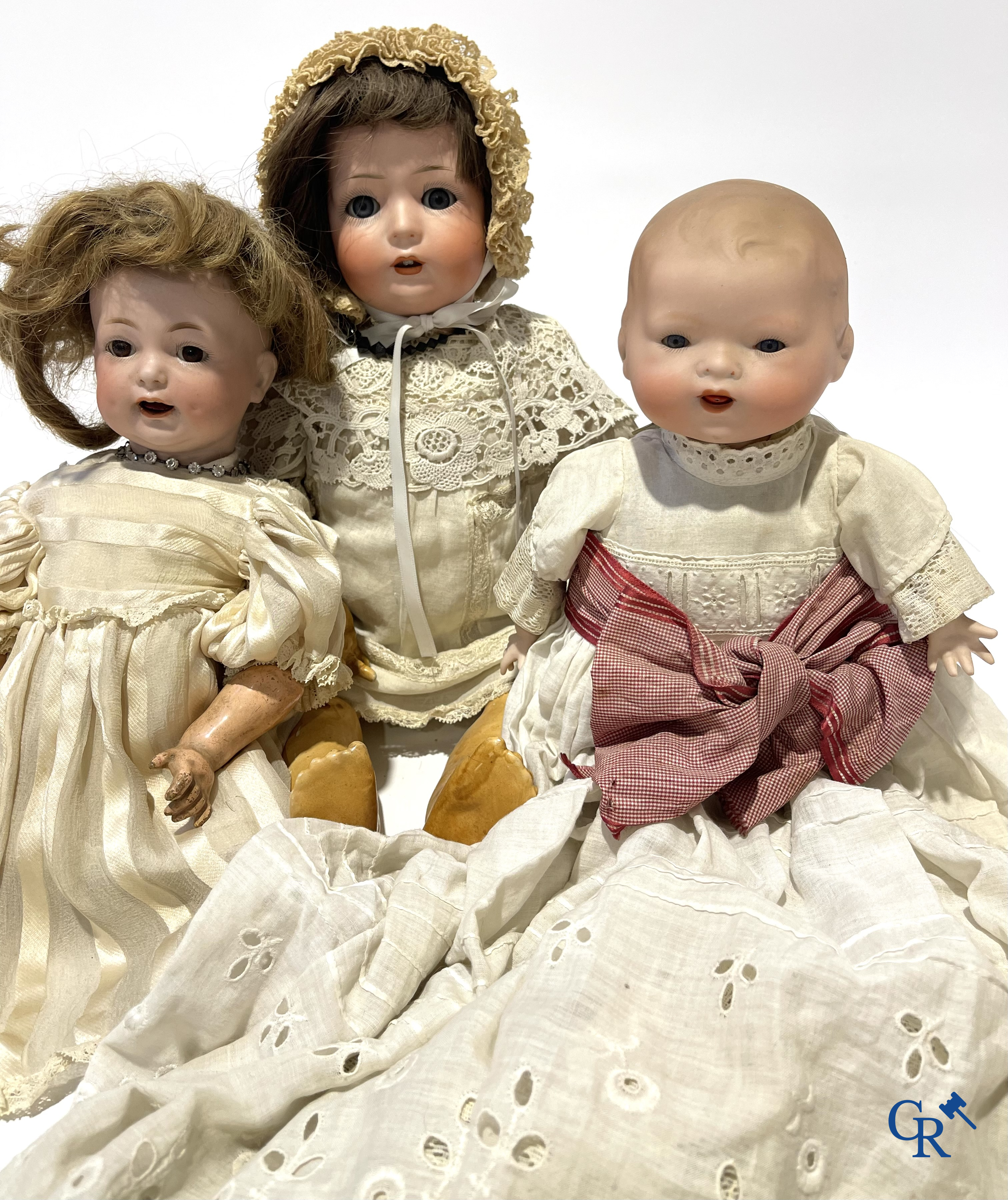 Old toys, a lot of 3 antique dolls with porcelain heads.