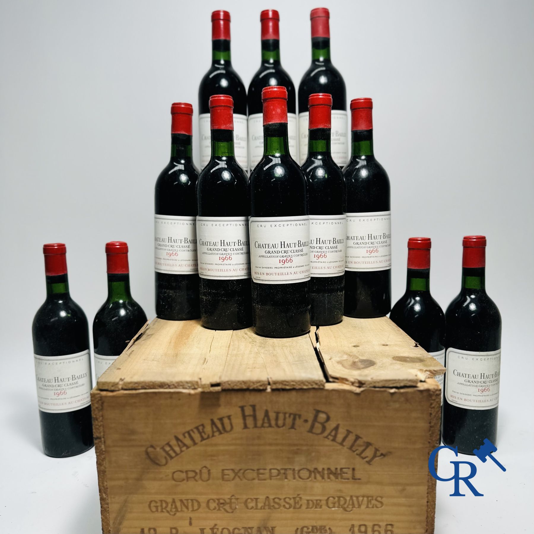 Wijn - Bordeaux: Château Haut-Bailly 1966, 0,75L. Rouge. Grand Cru Classé.