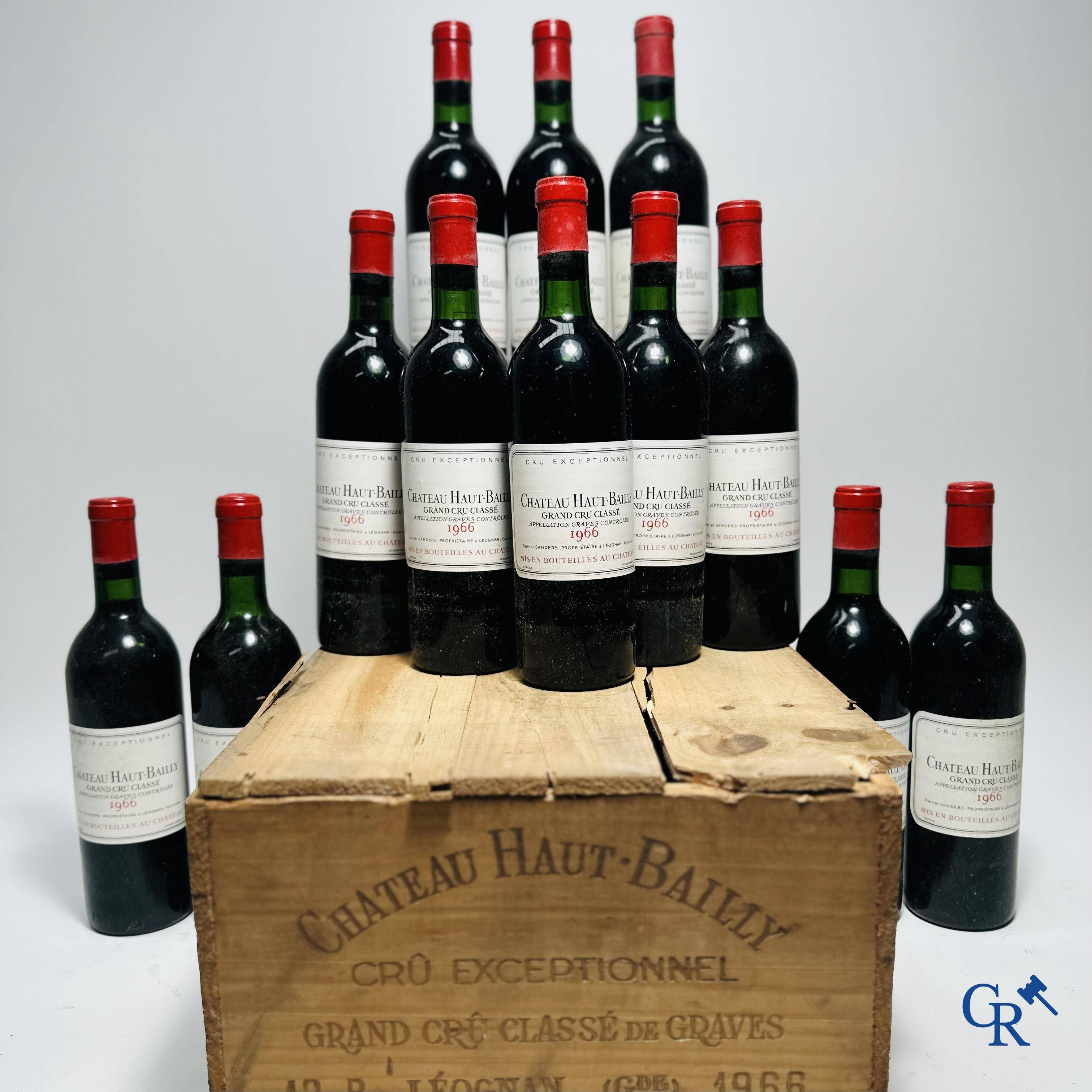 Wijn - Bordeaux: Château Haut-Bailly 1966, 0,75L. Rouge. Grand Cru Classé.