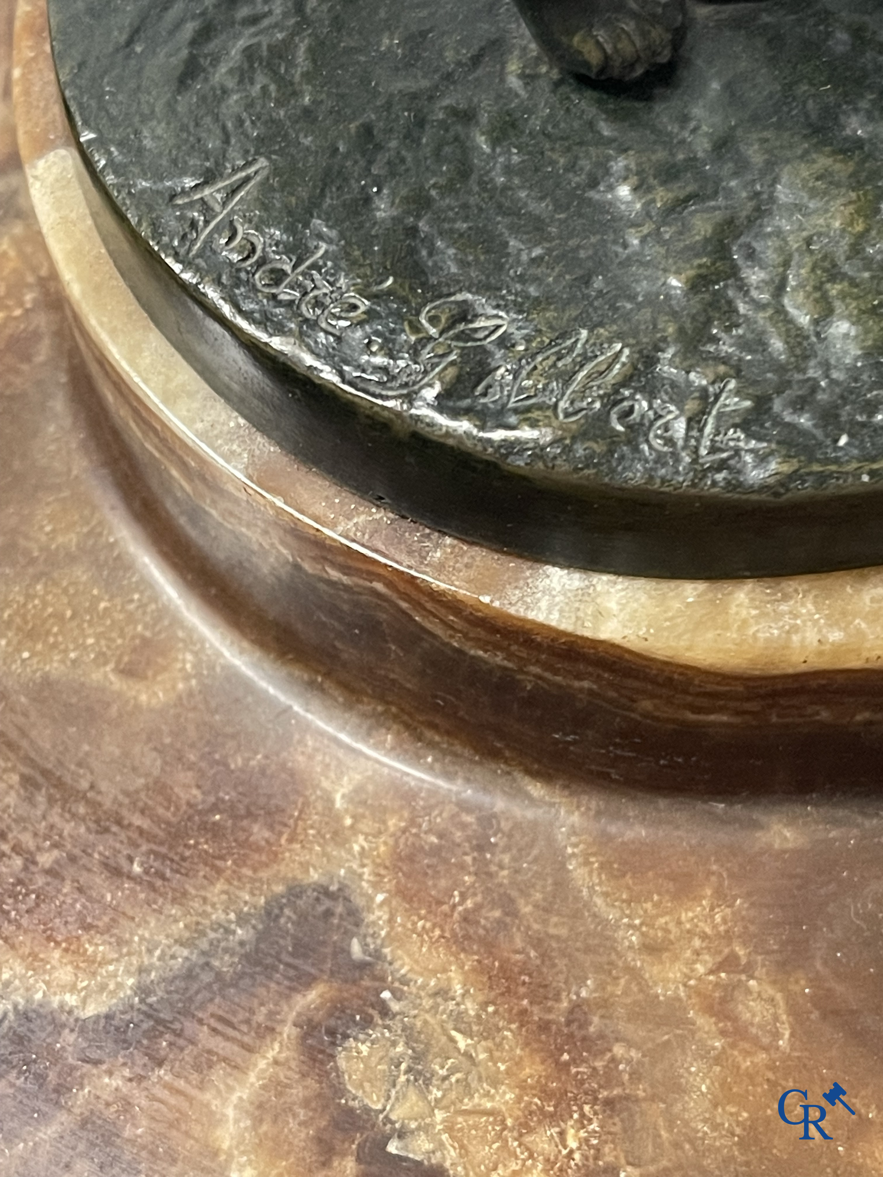 Art Deco, André Gilbert. Milieu de table in brons en onyx. Gieterij LN Paris JL. Circa 1930.