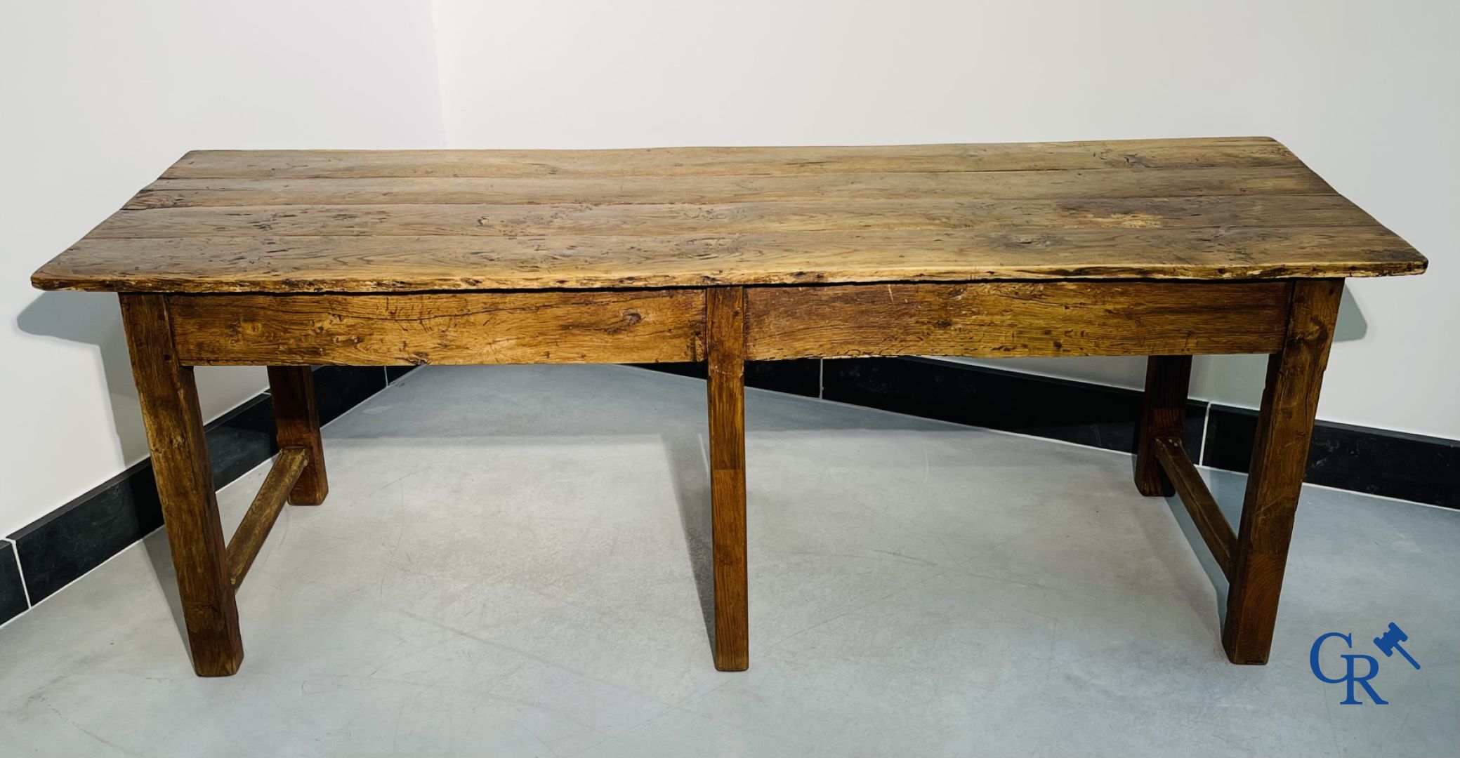 Large table in oak. 18th century.