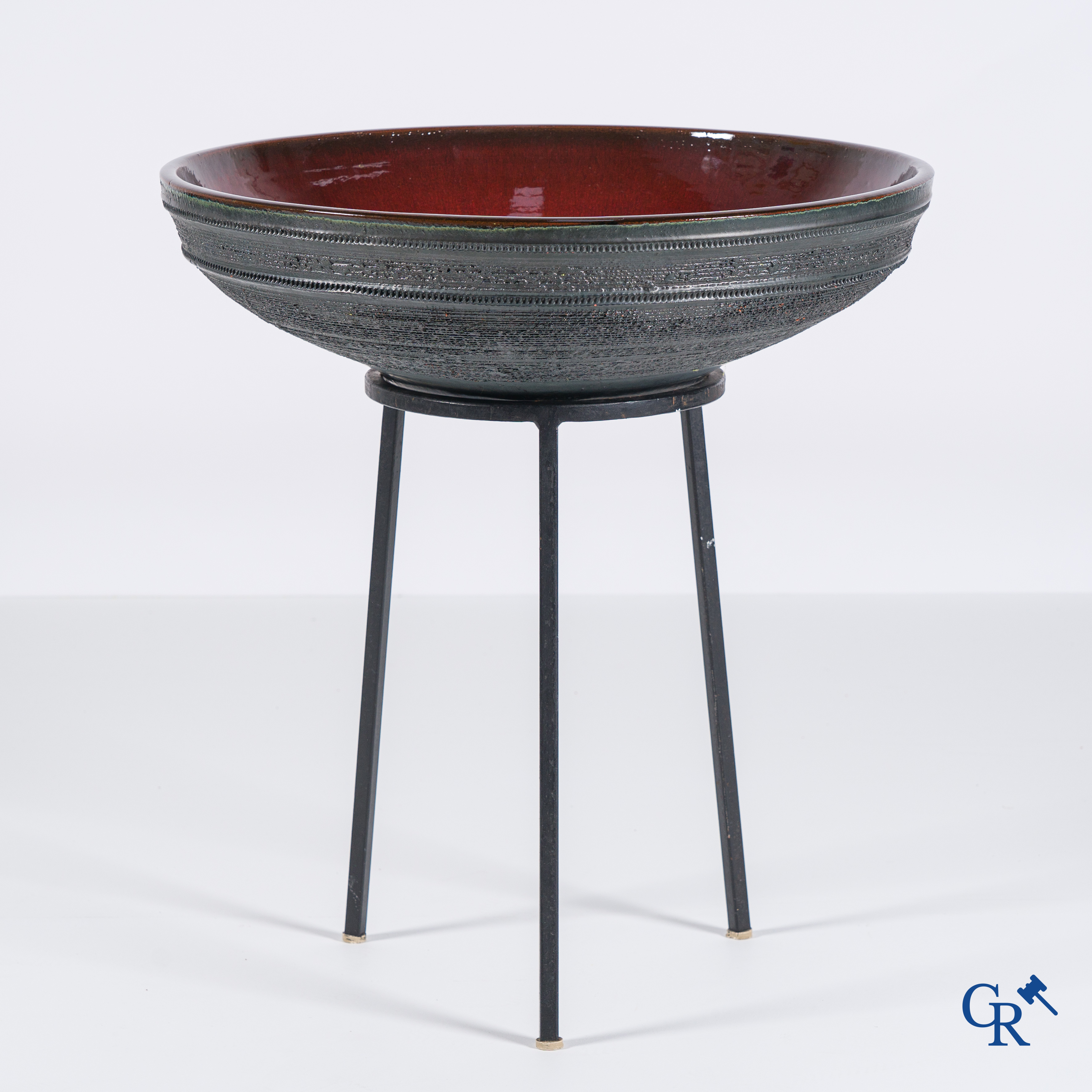 Elizabeth Vandeweghe for Perignem Amphora. A large bowl in glazed ceramic on a wrought iron stand.