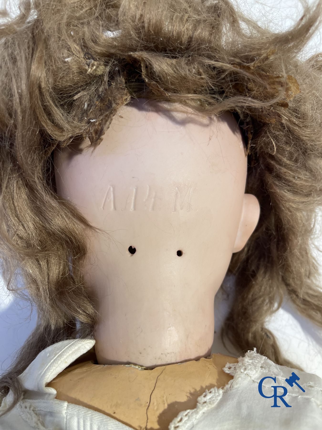 Toys: antique dolls: a lot of 2 antique dolls with porcelain heads.