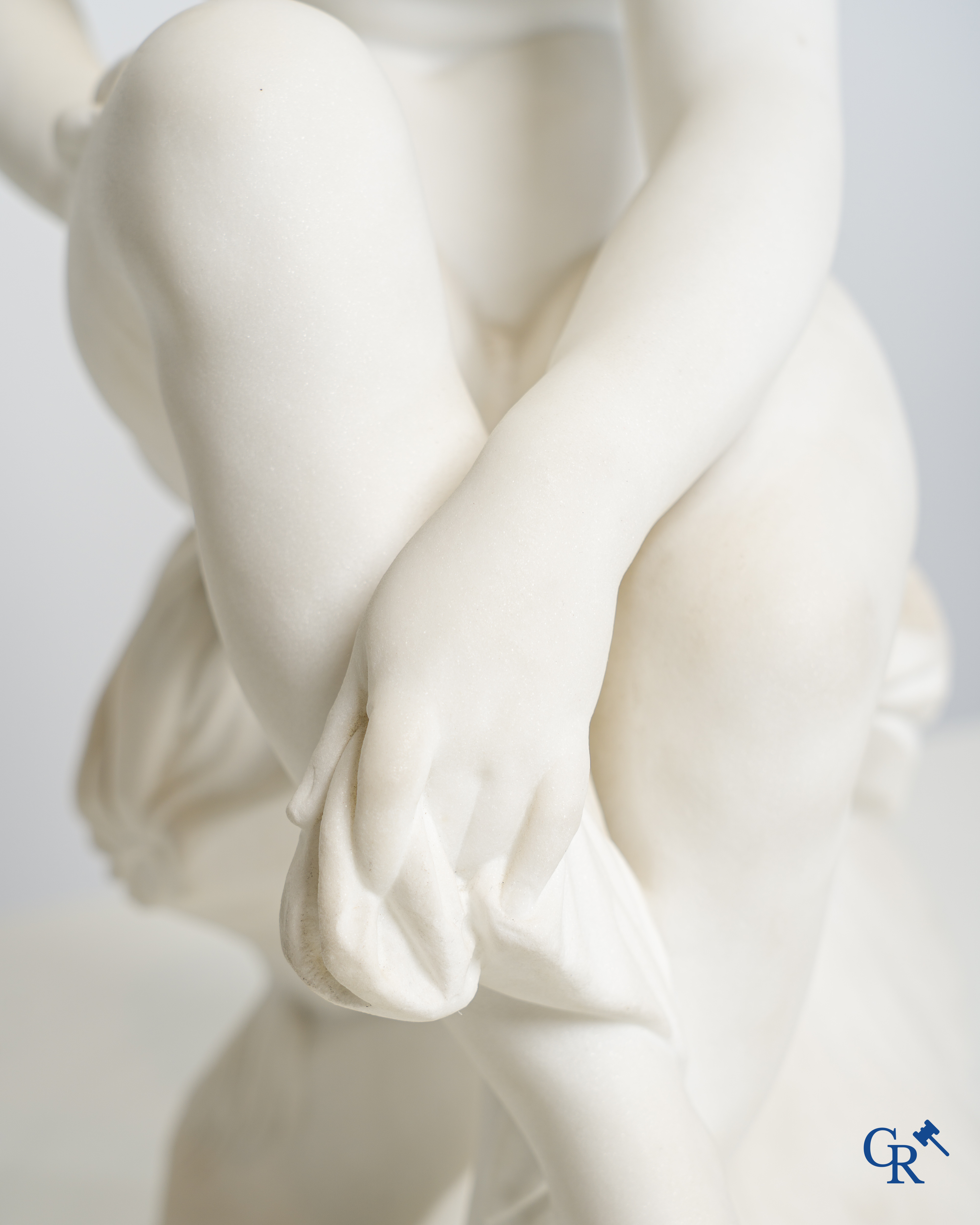 Falconet. Bathing Venus. Beautiful statue in Carrara marble after Etienne Maurice Falconet. Signed Falconet.