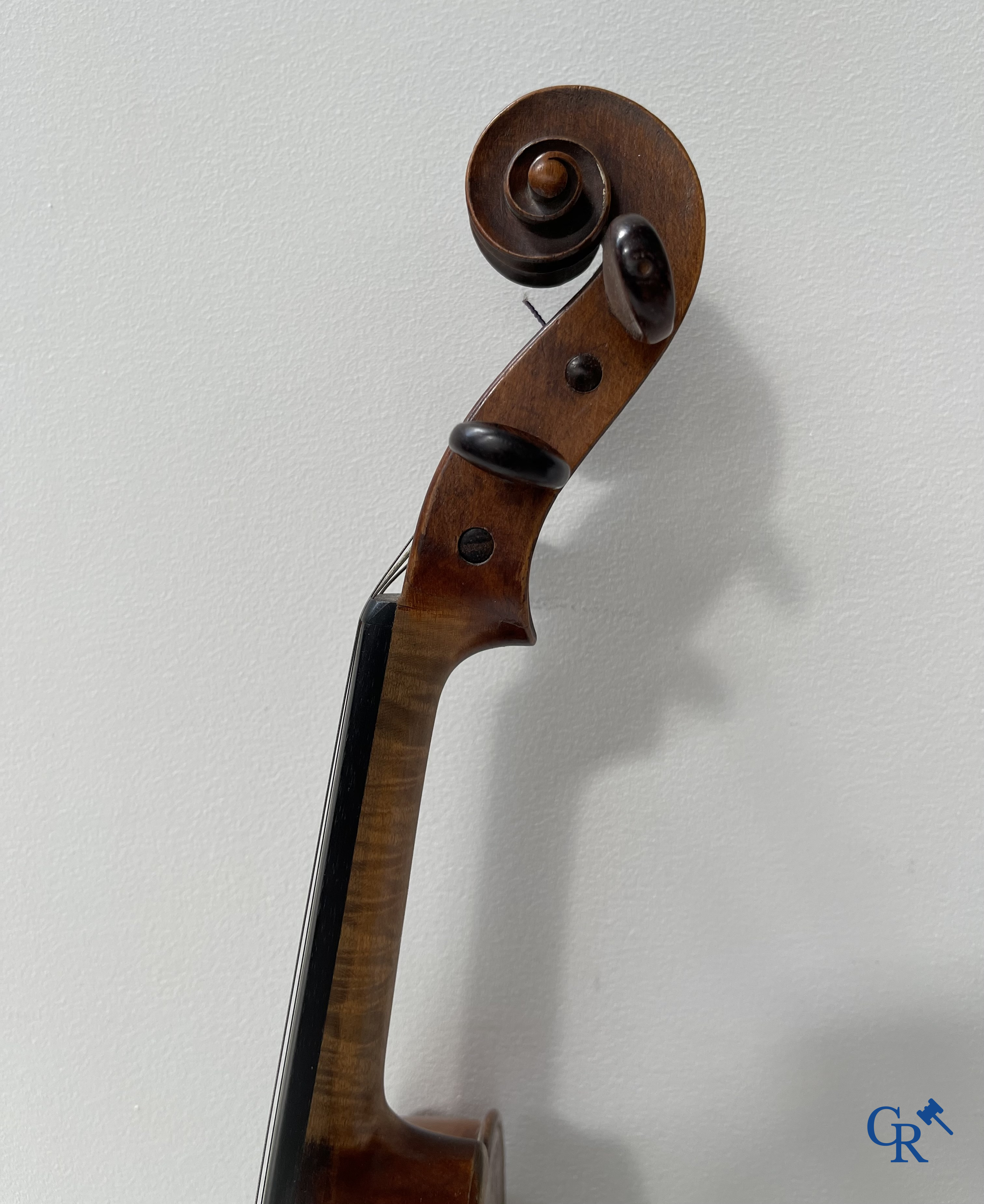 Musical instrument, violin.