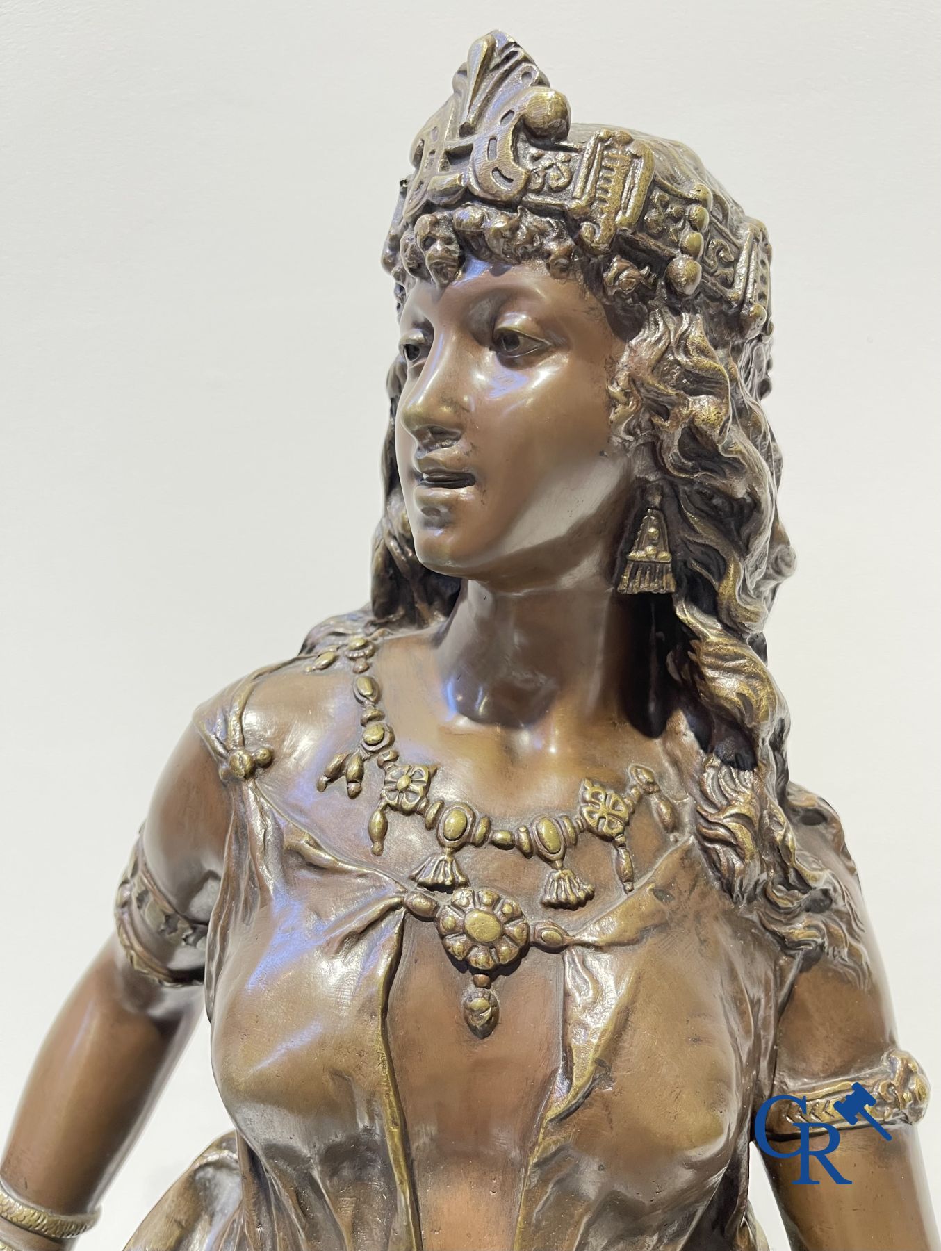 Charles Octave Levy (1840-1899) Salomé, sculpture en bronze avec une représentation d'une femme orientale. XIXe siècle.