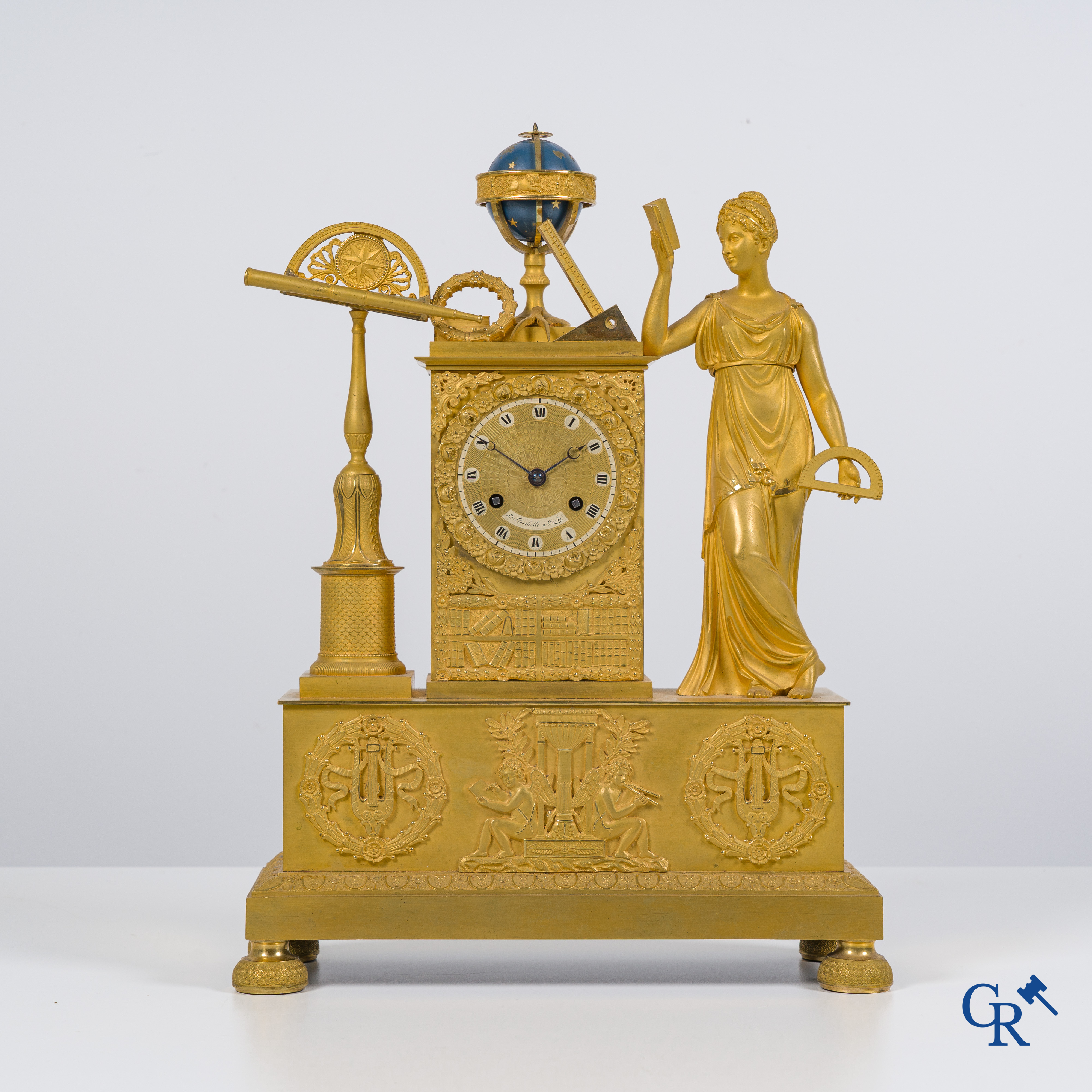 Fleschelle à Paris, richly decorated and finely chiseled clock. Restoration period. 1st half 19th century.