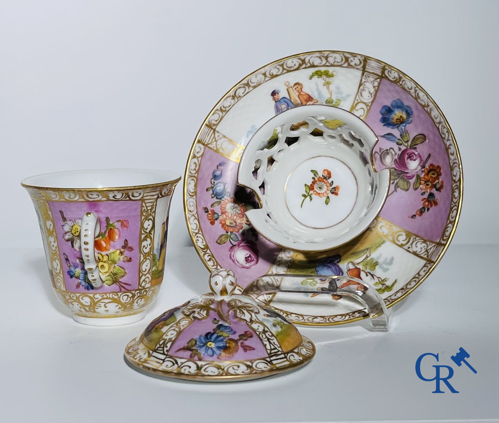 Porselein: Meissen: 2 "tasses trembleuses".