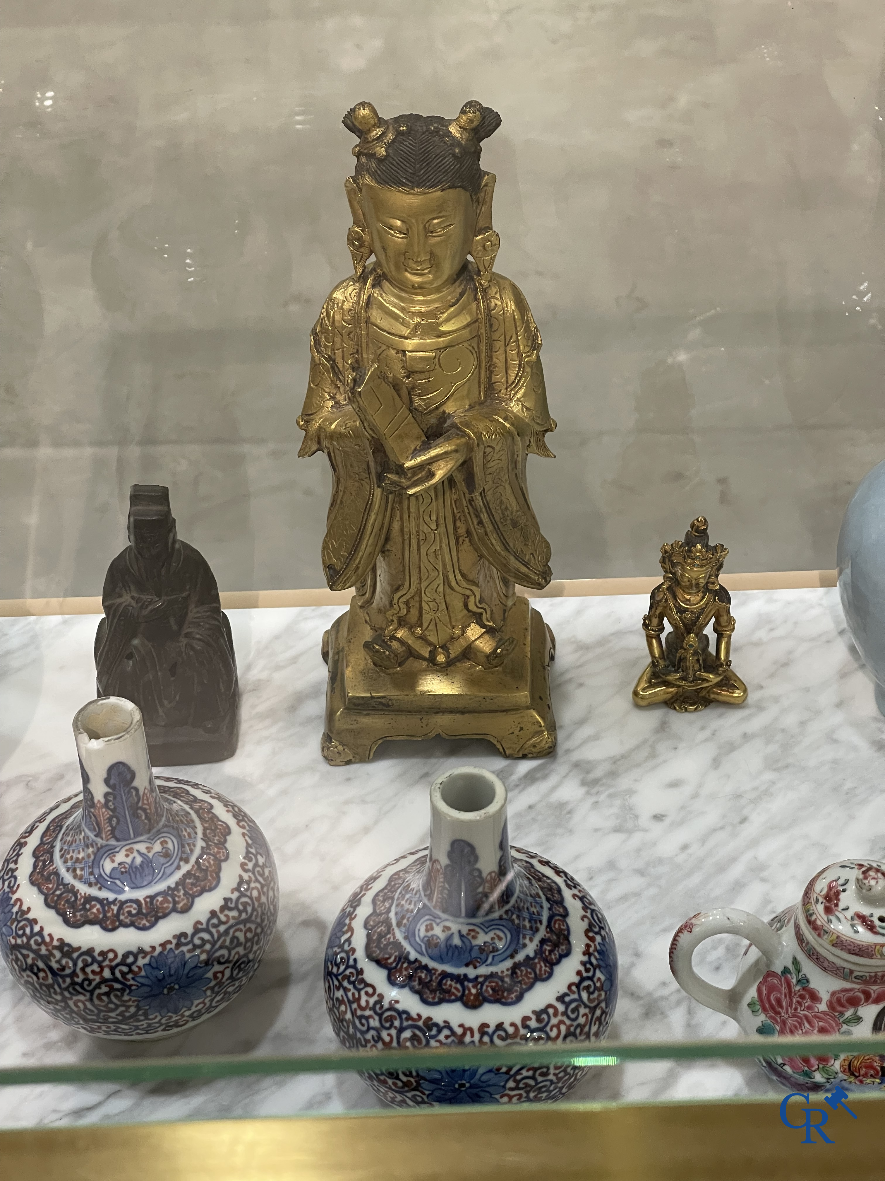 Aziatica, een uitzonderlijke fijn vergulde met turquoise ingelegde bronzen Sino-Tibetaanse voorstelling van Vajrasattva.