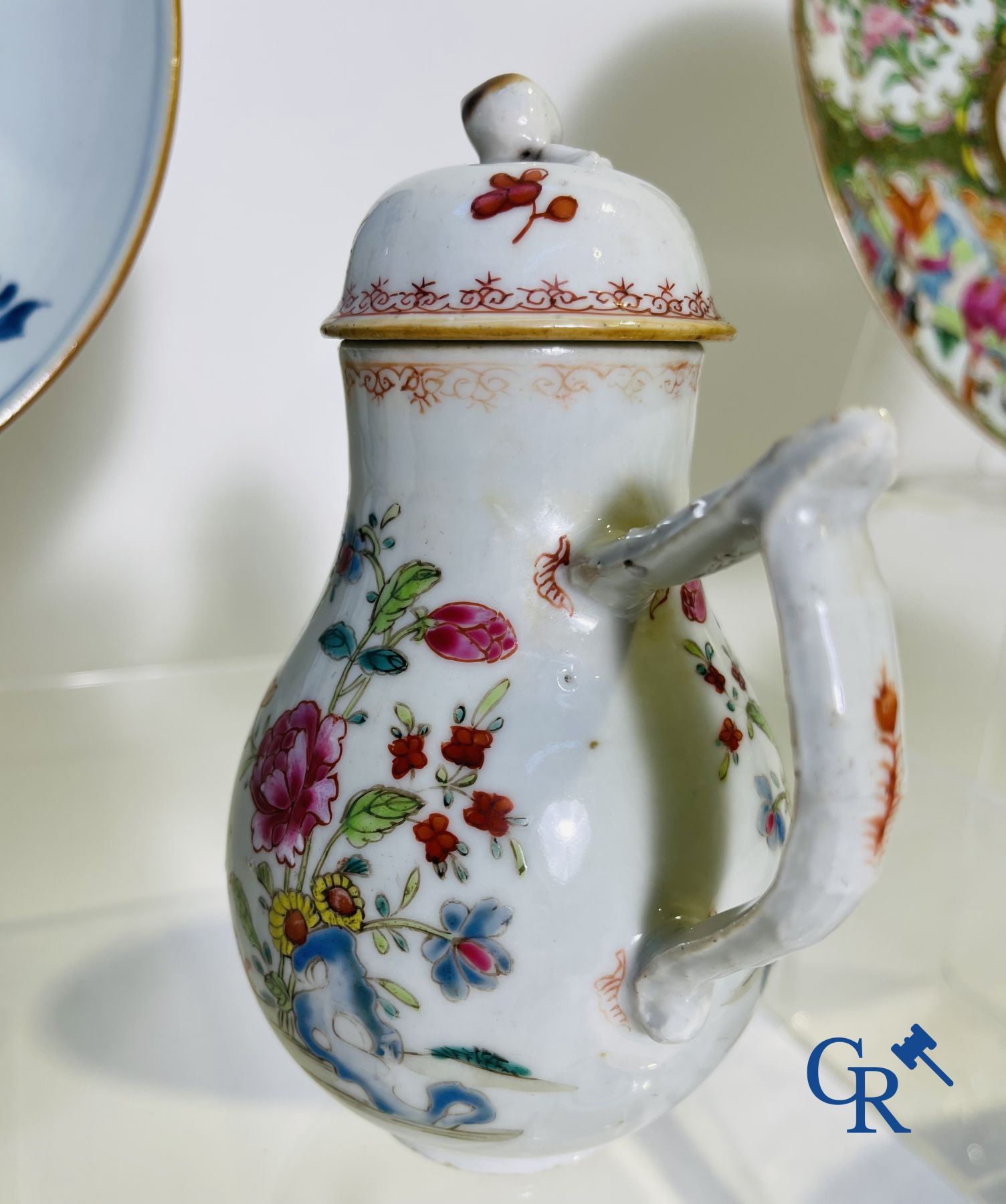 Porcelaine chinoise: 16 pièces de porcelaine chinoise XVIIIème et XIXème.