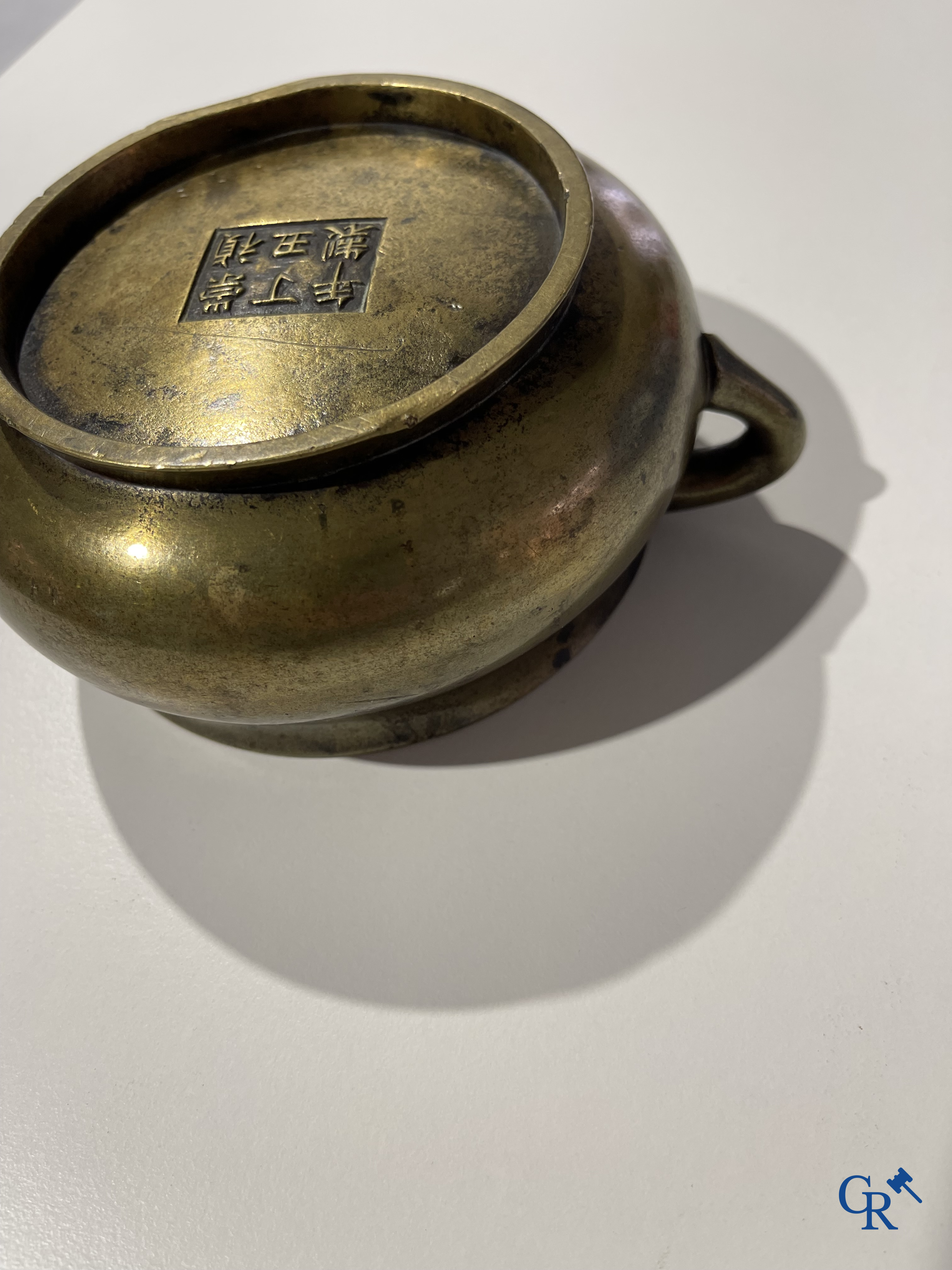 Asian Art, a Chinese bronze incense burner. Chóngzhēn Dīngchǒu nián zhì 崇禎丁丑年製 mark, dated 1637.