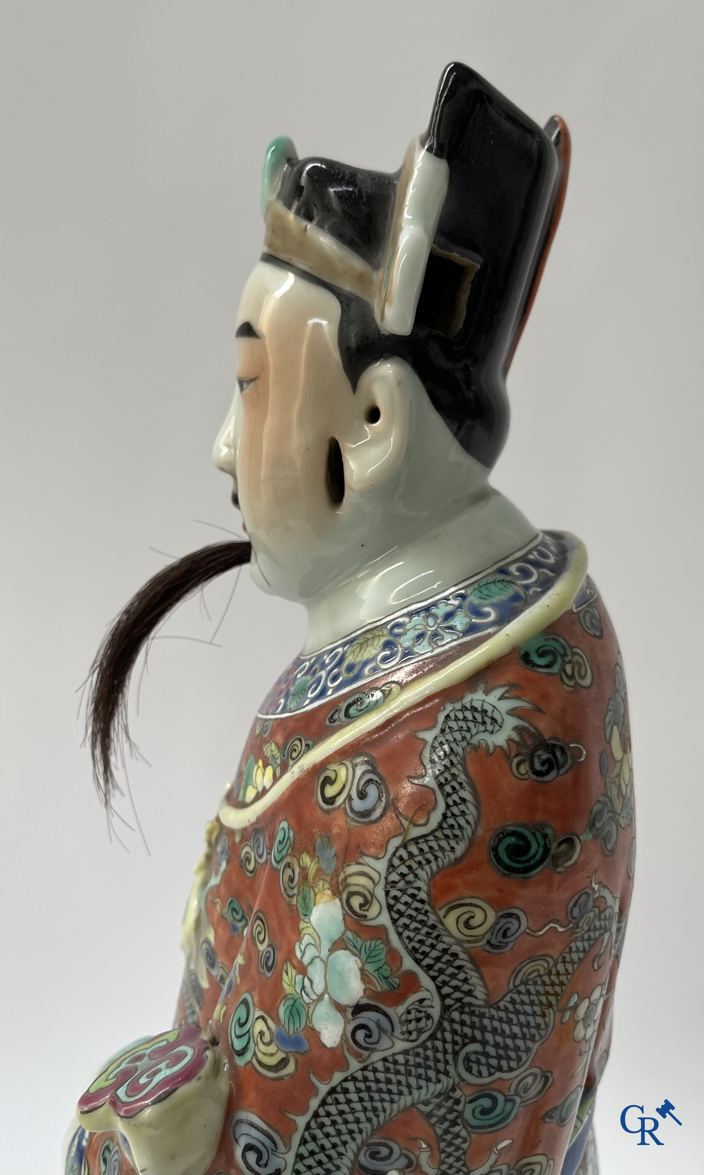 Aziatica, Chinees porselein. 3 Chinese famille rose figuren van onsterfelijken. 19de eeuw.