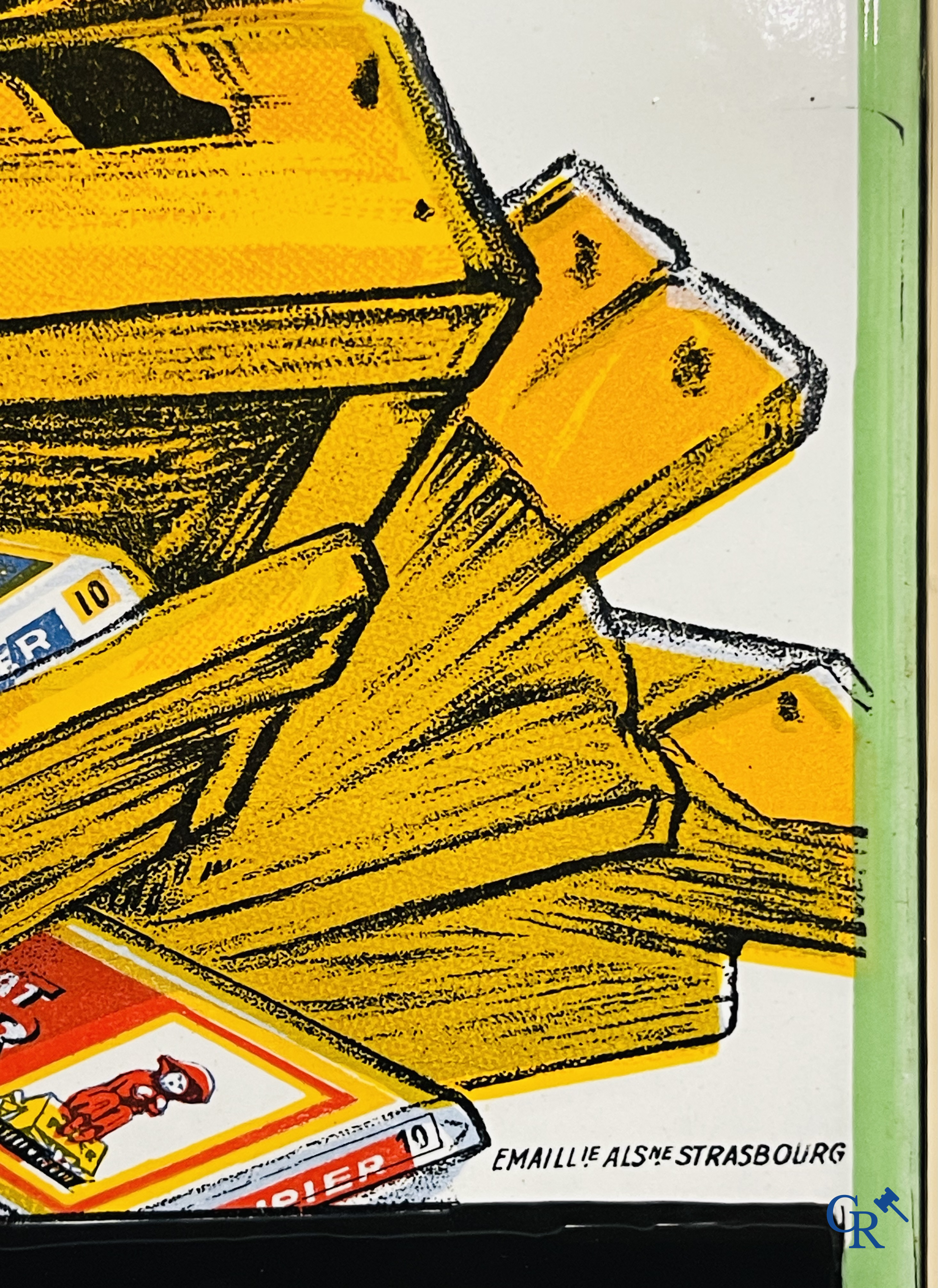 Chocolat Pupier, emaille reclamebord geïllustreerd met het personage ontworpen door Jean D'Ylen. Circa 1930.