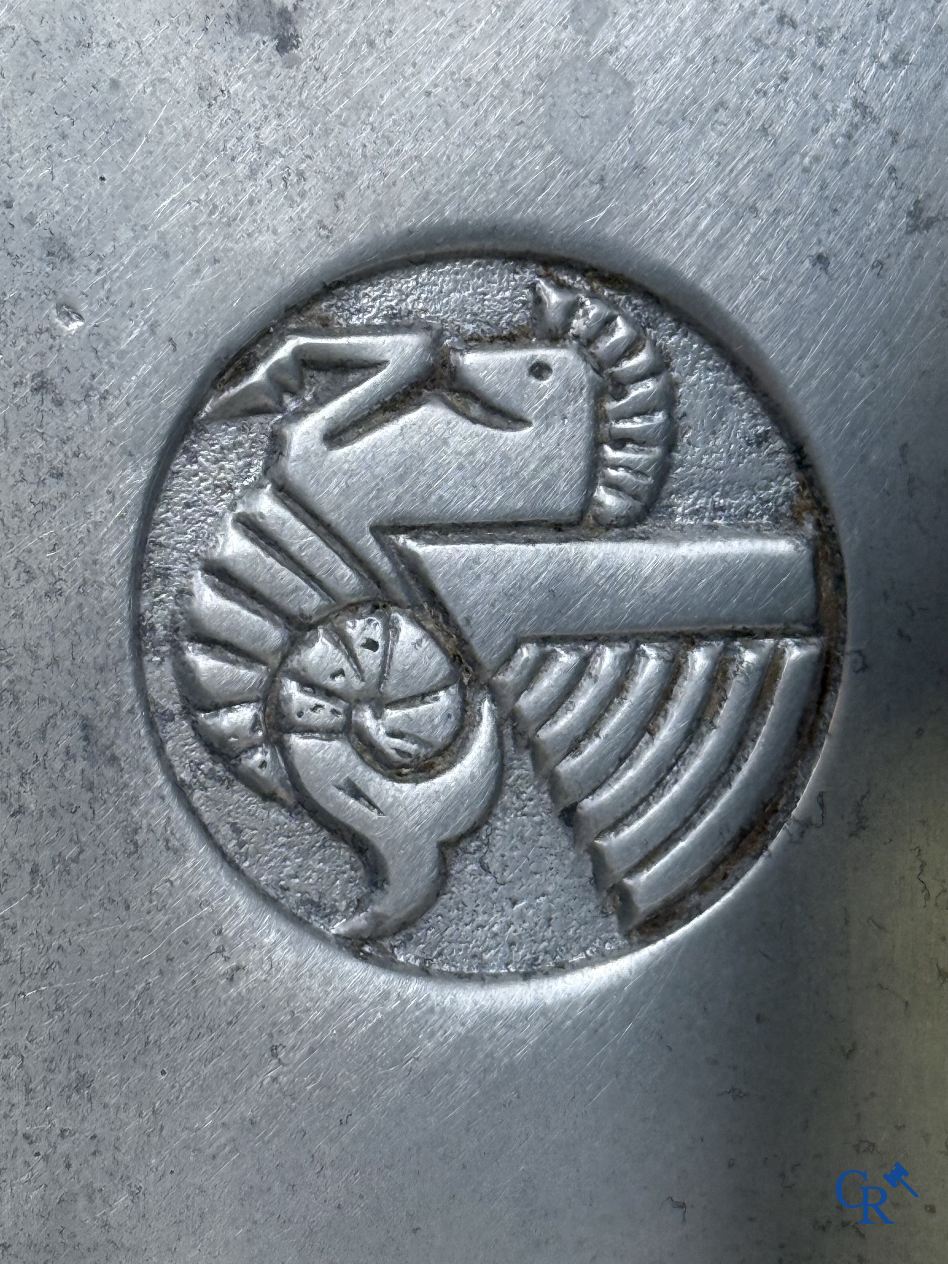 Air France: Réseau Aérien Mondial. Publiciteits asbak in metaal voor luchtvaartmaatschappij Air France.