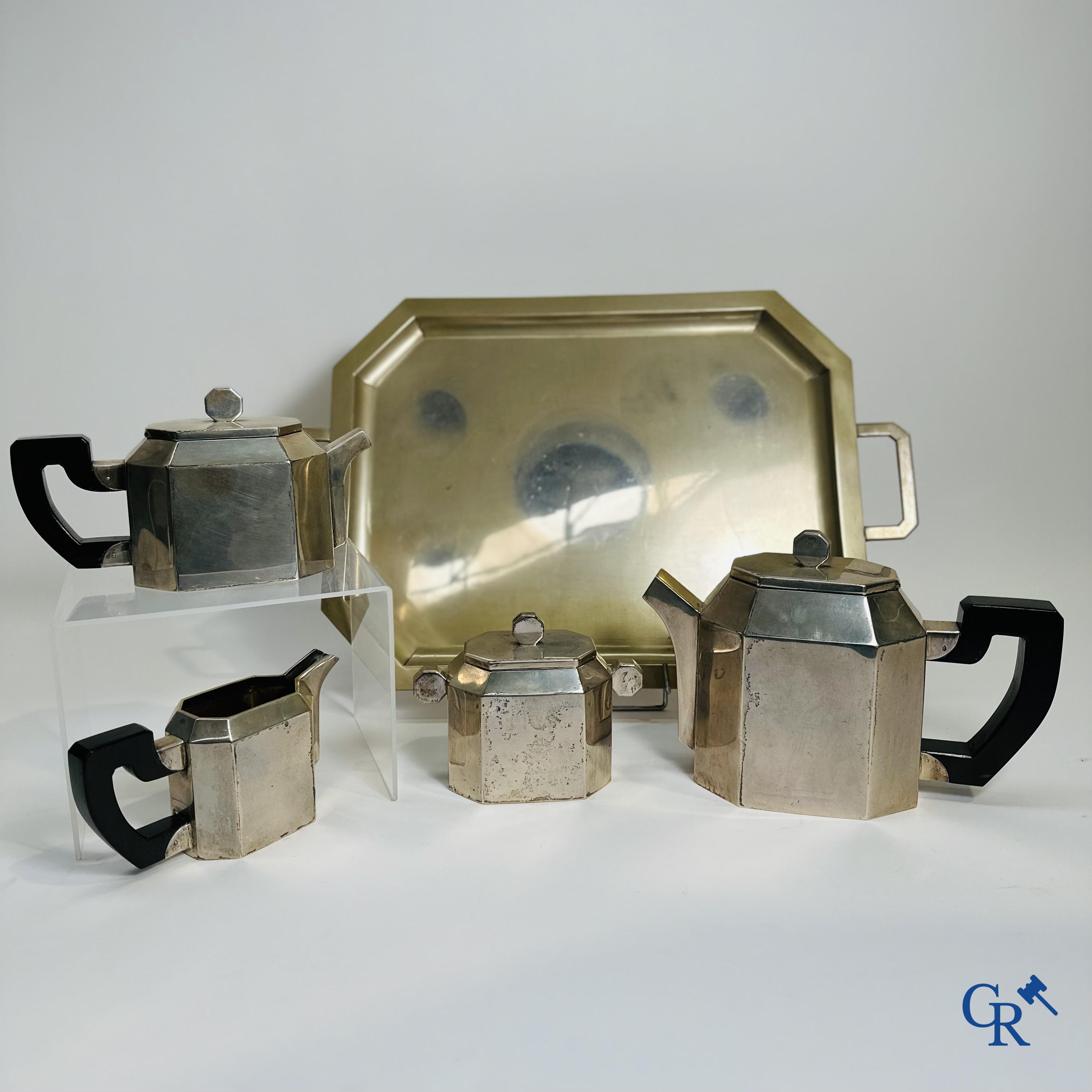 Zilver: Art deco koffie- en theeservies in zilver (800°/00)