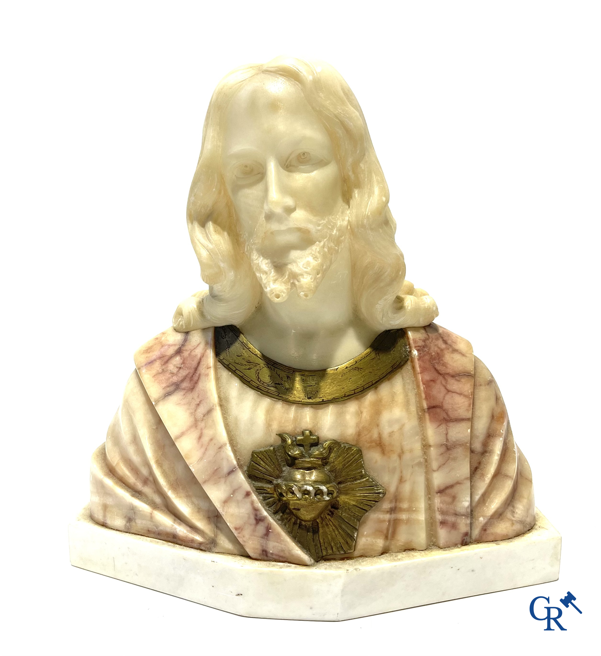 Objets religieux, 2 benitiers en bronze et cloisonné et une statue en albâtre du cœur sacré. XIXe siècle.